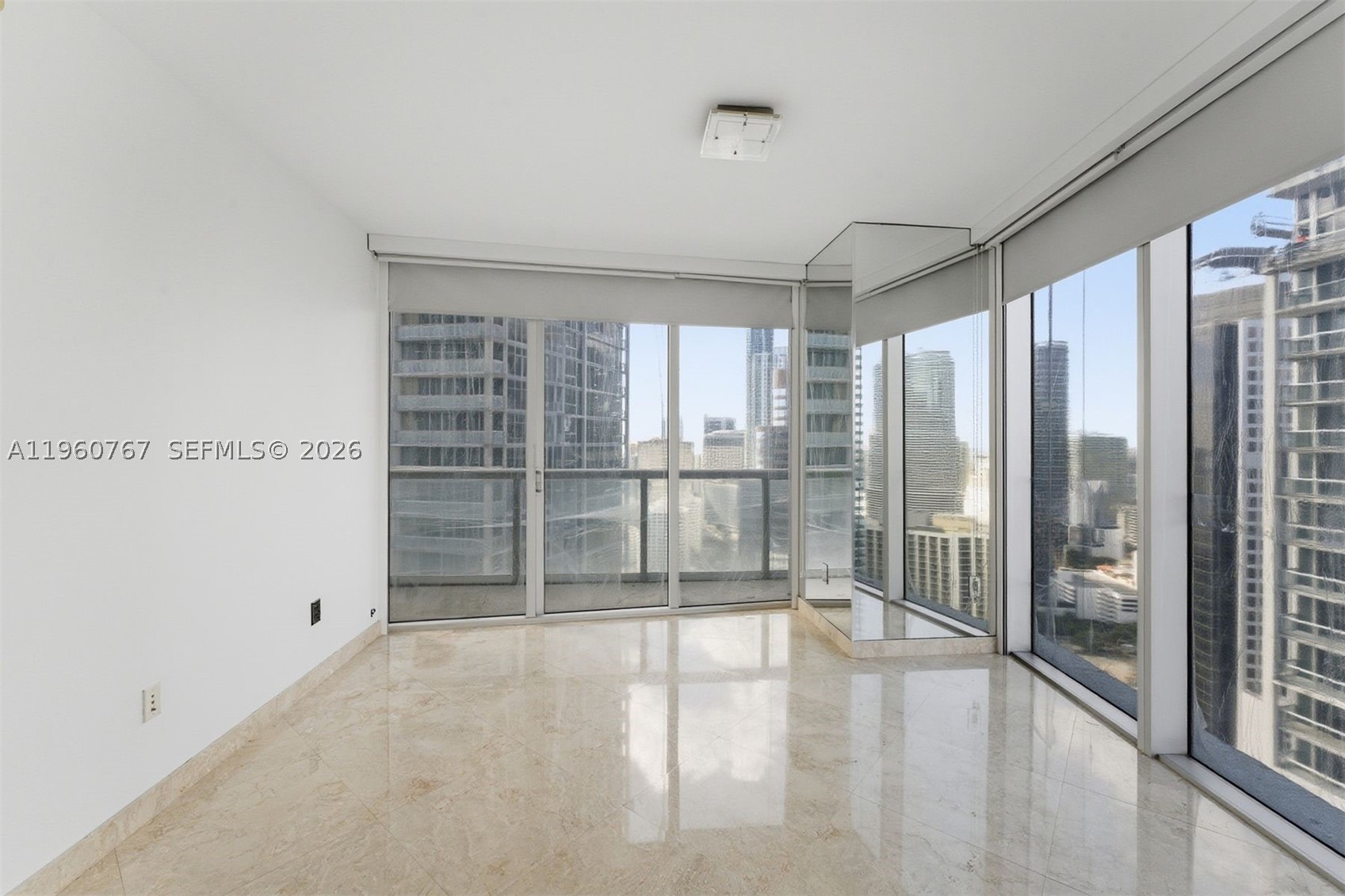 475 Brickell Ave #3513, Miami FL 33131