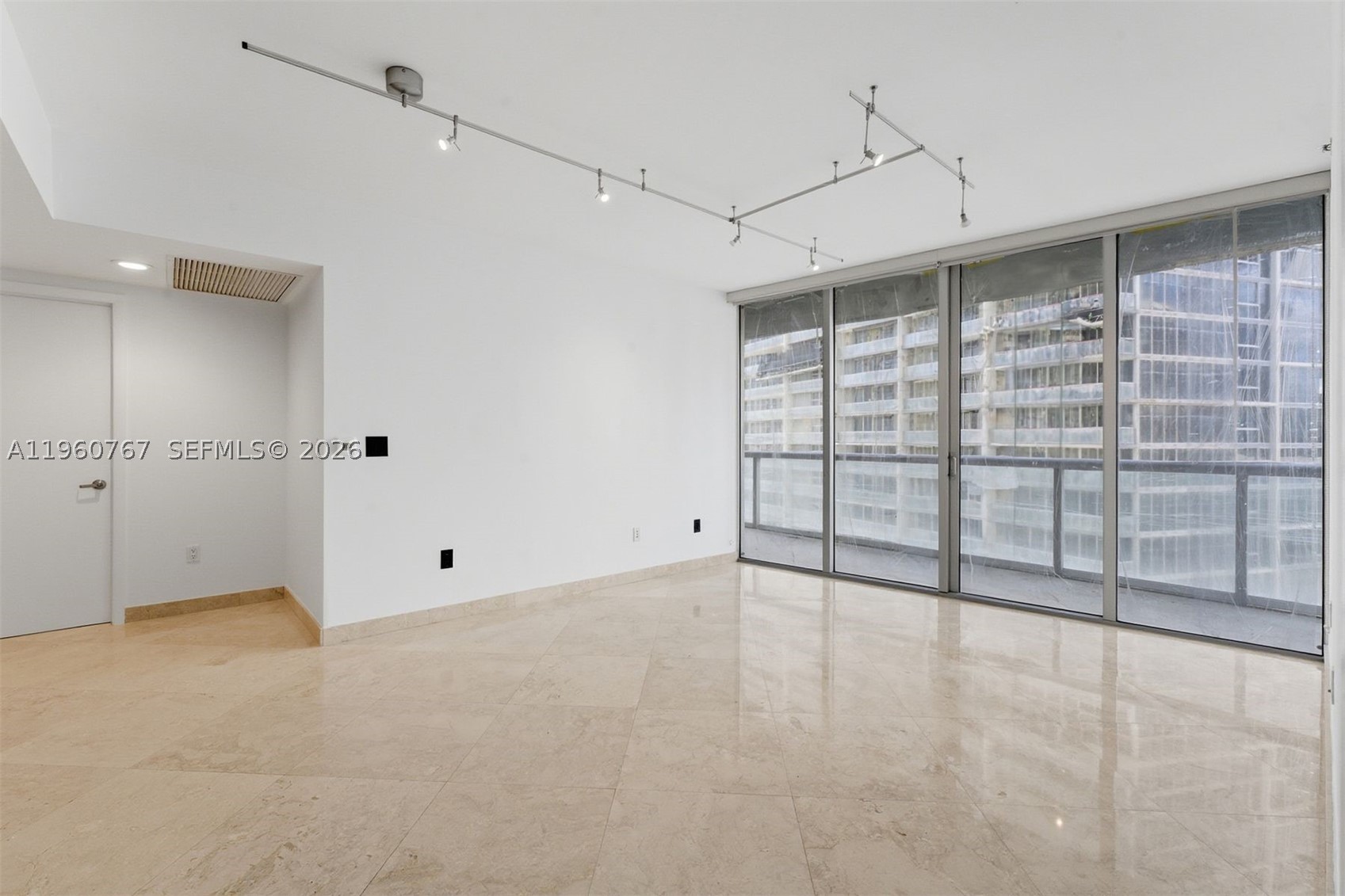 475 Brickell Ave #3513, Miami FL 33131