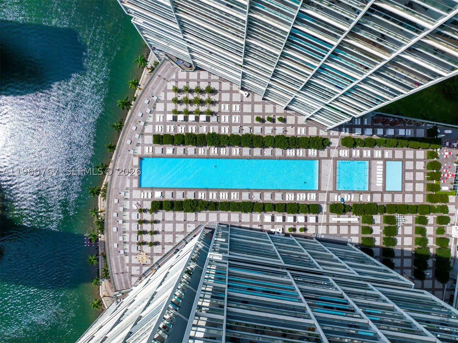 475 Brickell Ave #3513, Miami FL 33131