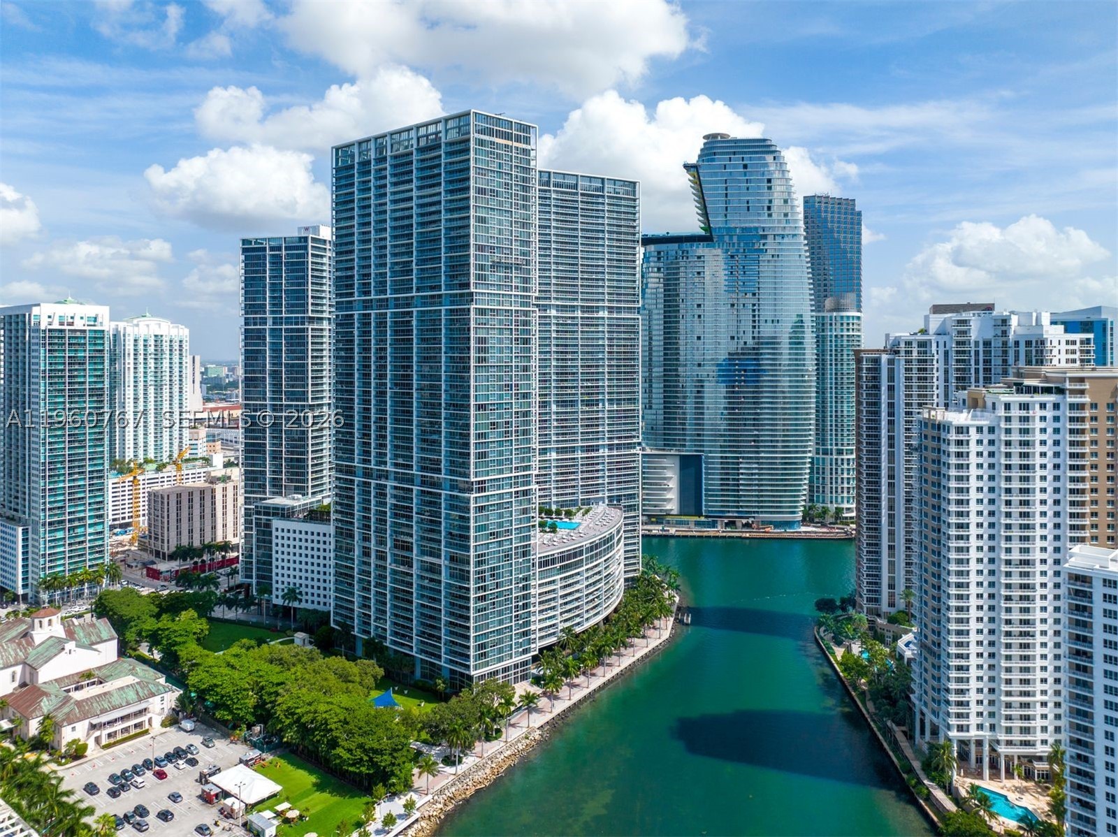 475 Brickell Ave #3513, Miami FL 33131