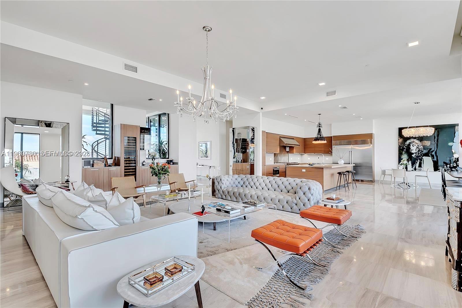 3581 E Glencoe St #605, Coconut Grove FL 33133