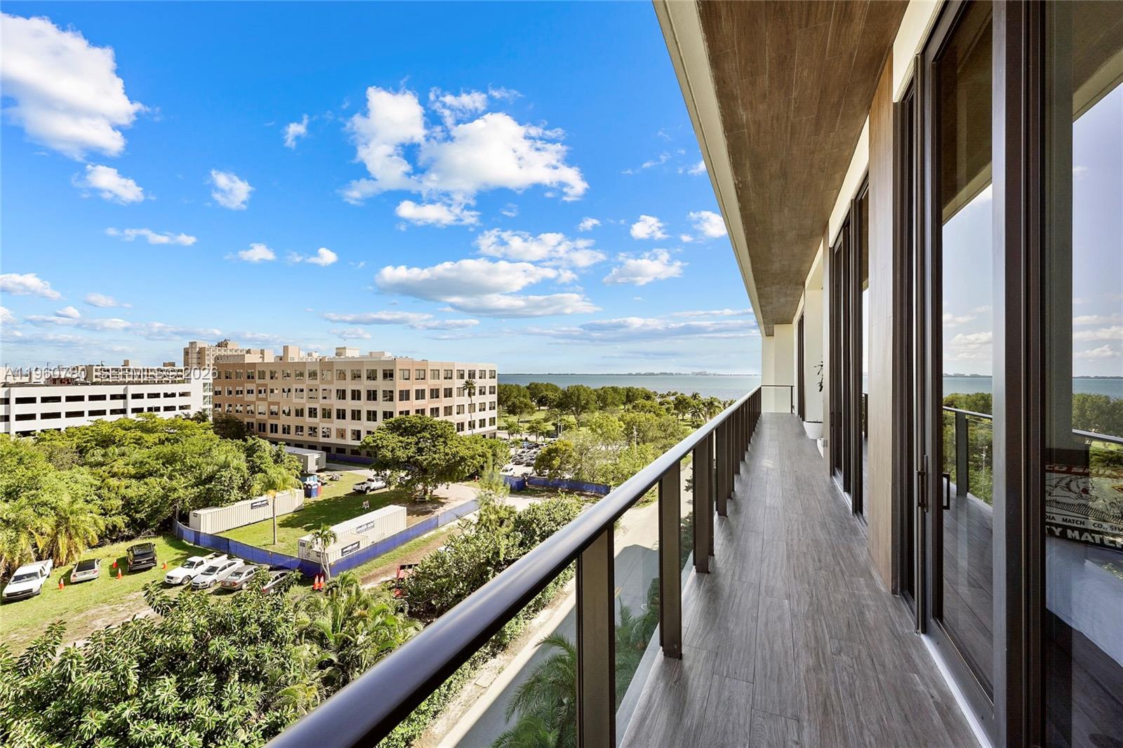 3581 E Glencoe St #605, Coconut Grove FL 33133