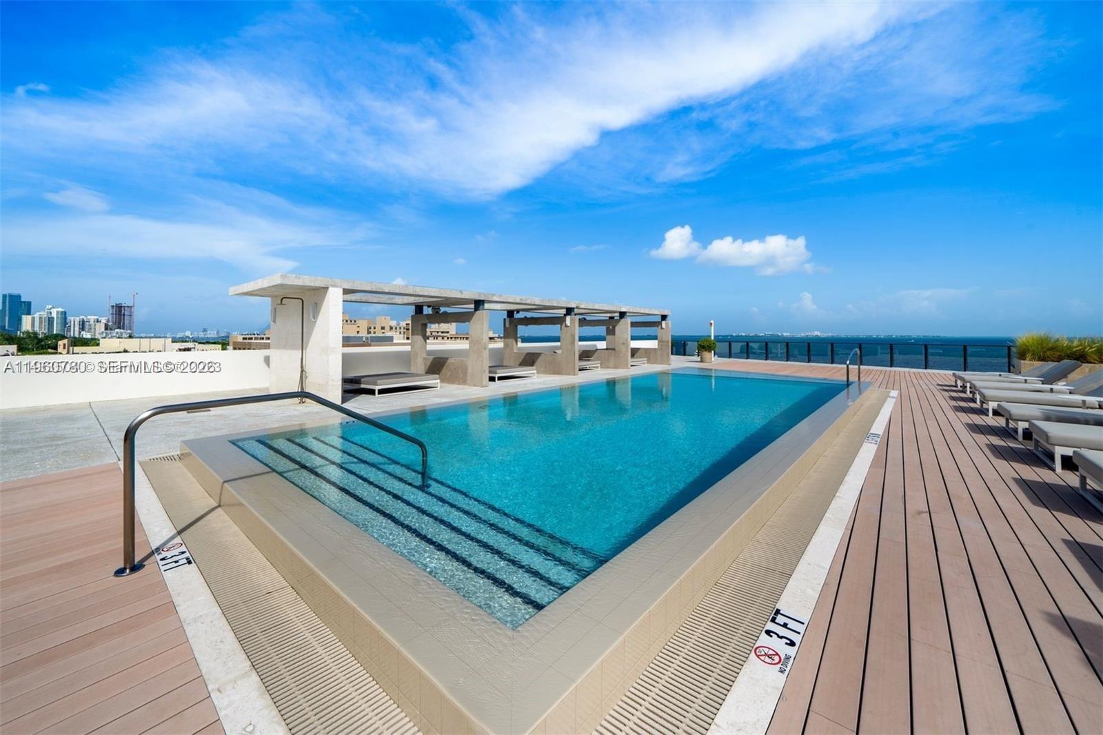 3581 E Glencoe St #605, Coconut Grove FL 33133