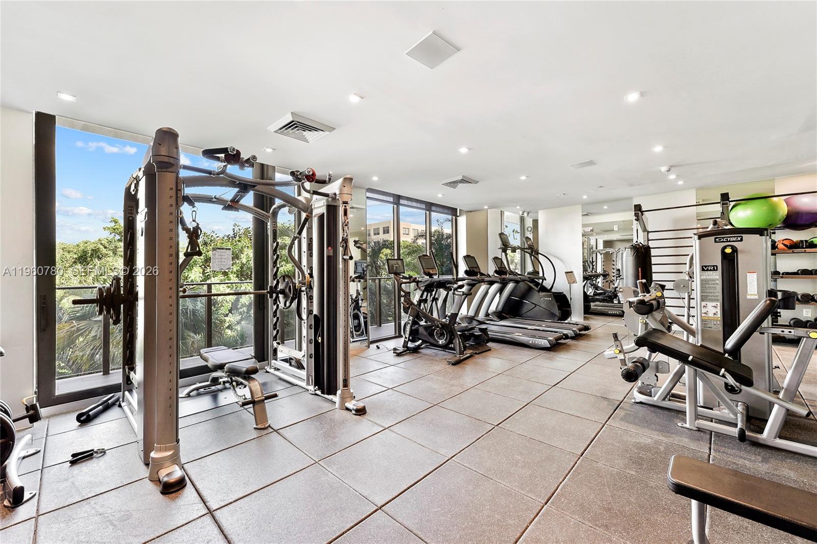 3581 E Glencoe St #605, Coconut Grove FL 33133