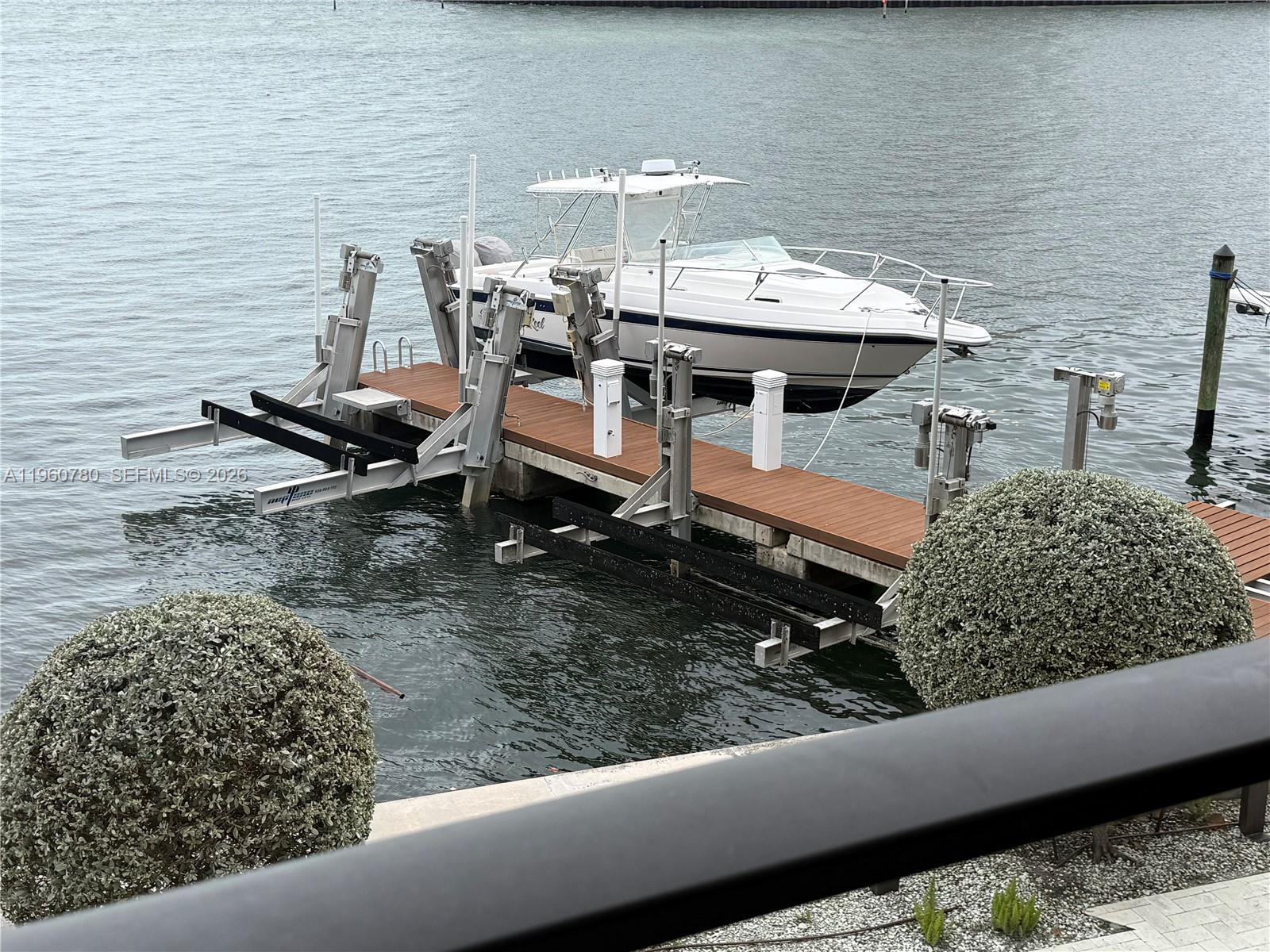 3581 E Glencoe St #605, Coconut Grove FL 33133