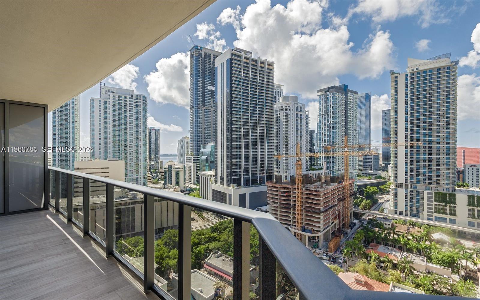 45 SW 9th St #1805, Miami FL 33130