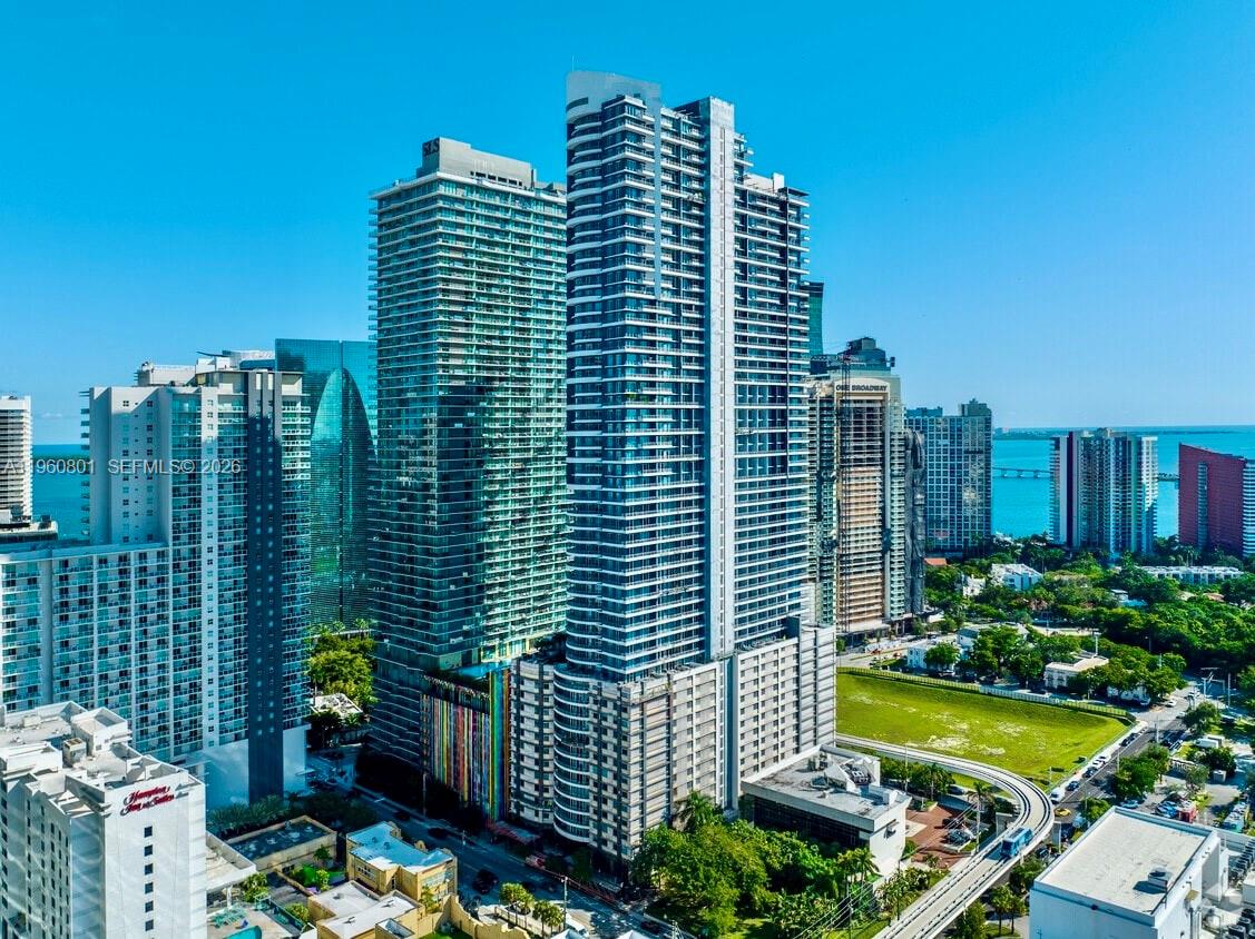 60 SW 13rd St #1605, Miami FL 33130