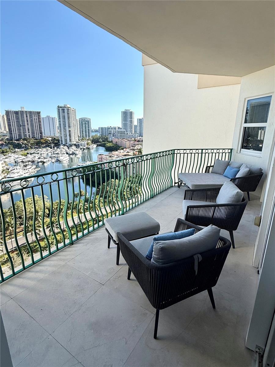19900 E Country Club Dr #TS03, Aventura FL 33180