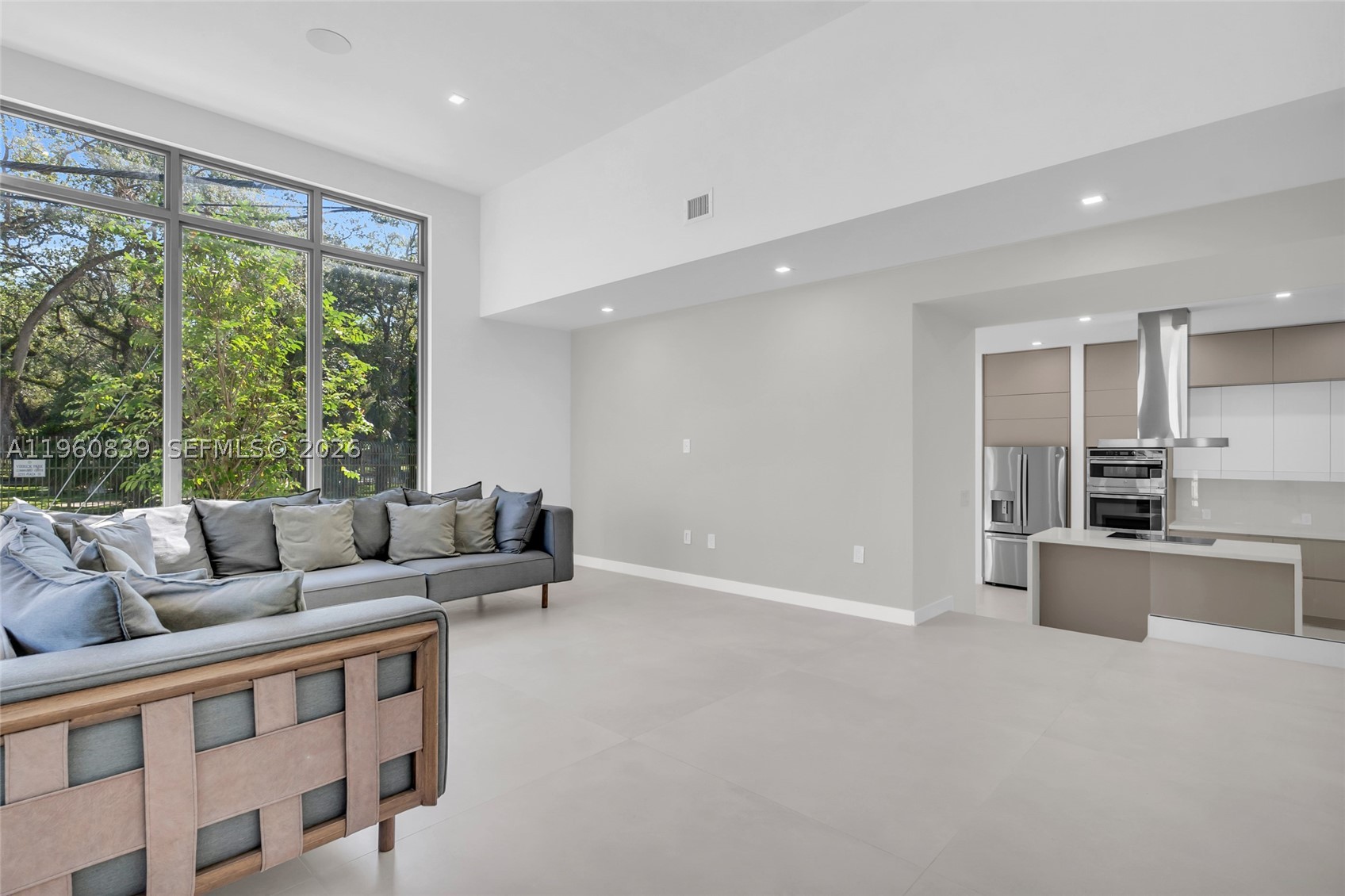 3204 Plaza St, Miami FL 33133