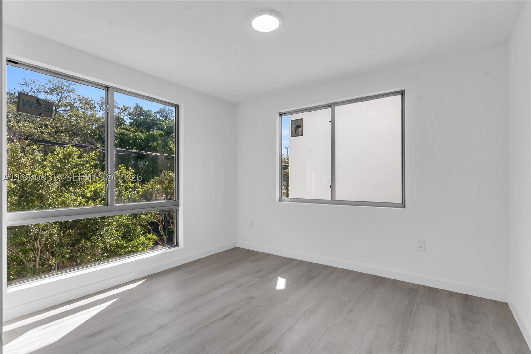 3204 Plaza St, Miami FL 33133
