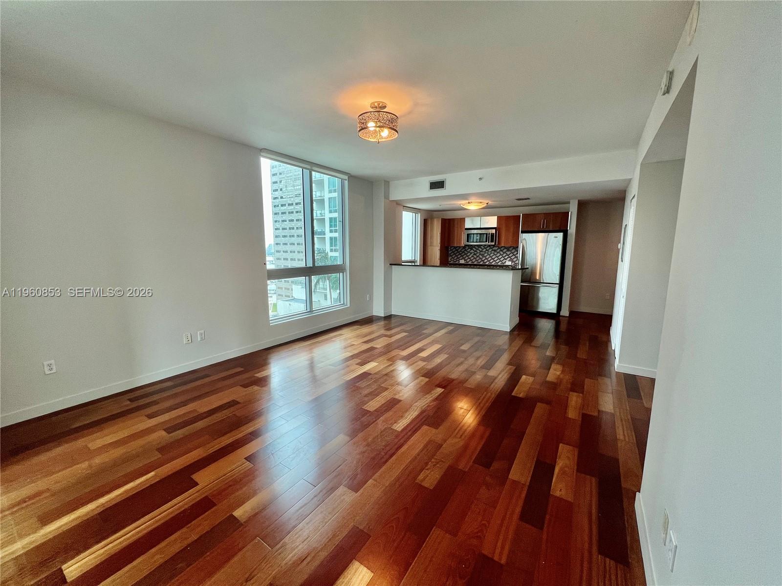 300 S Biscayne Blvd #1601, Miami FL 33131