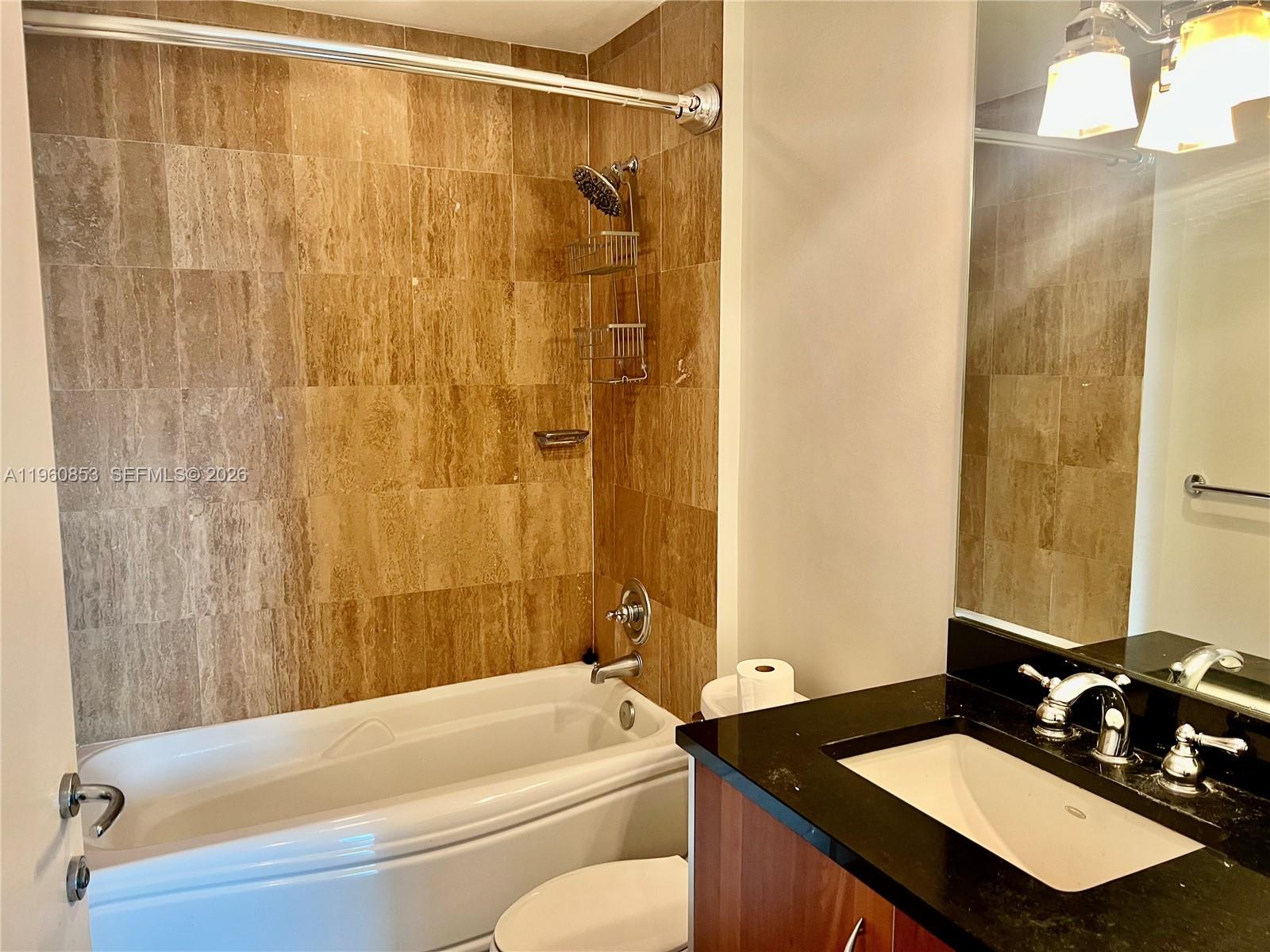 300 S Biscayne Blvd #1601, Miami FL 33131