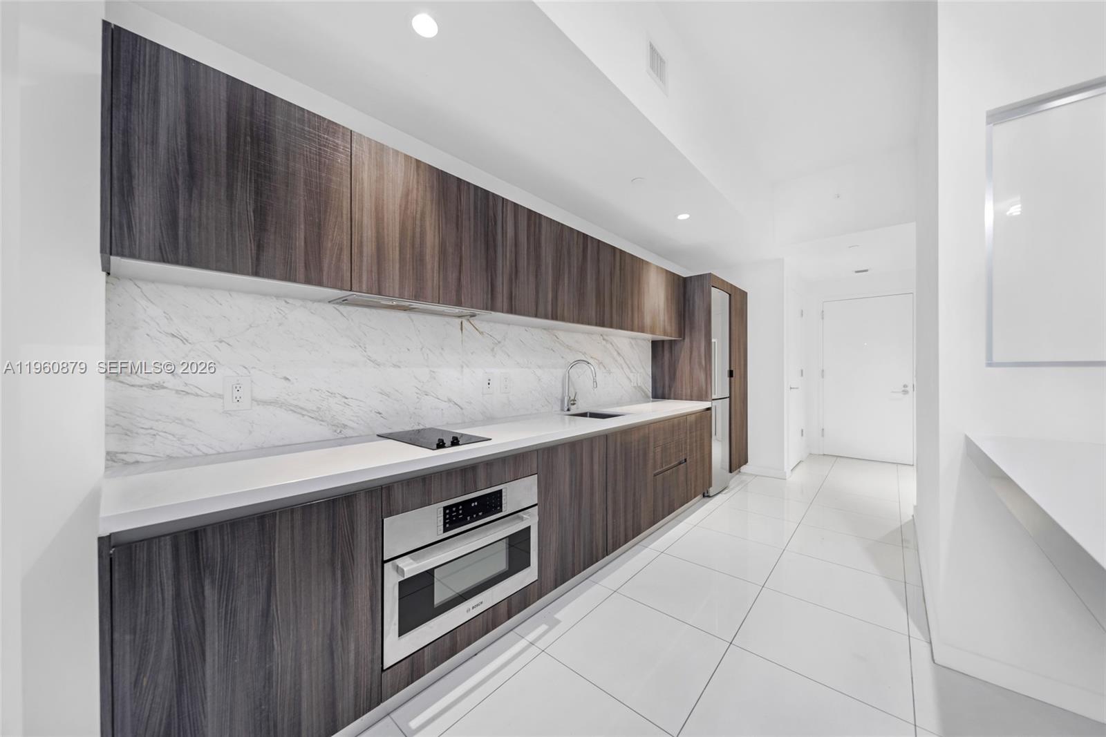 851 NE 1st Ave #204, Miami FL 33132