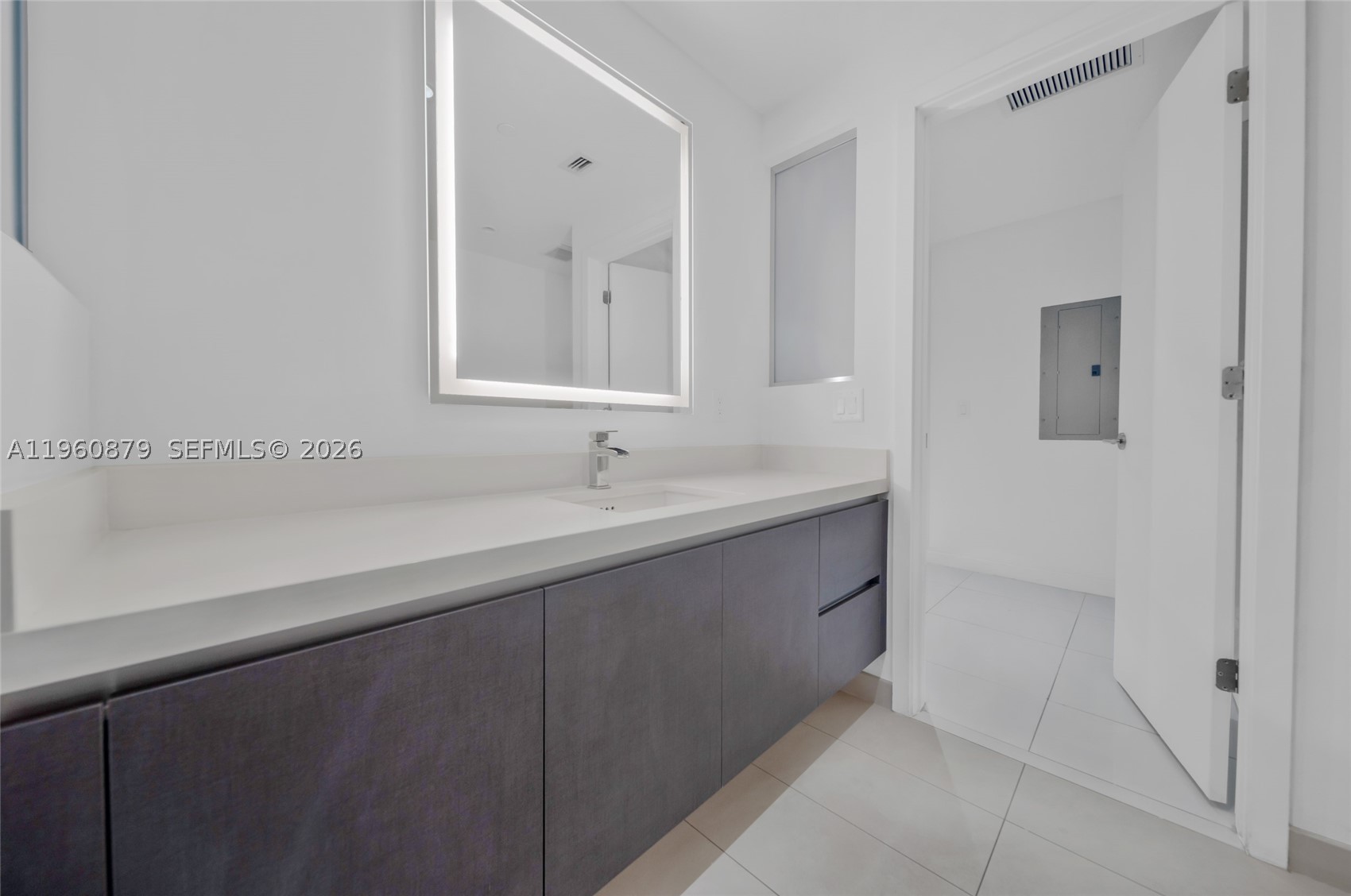 851 NE 1st Ave #204, Miami FL 33132