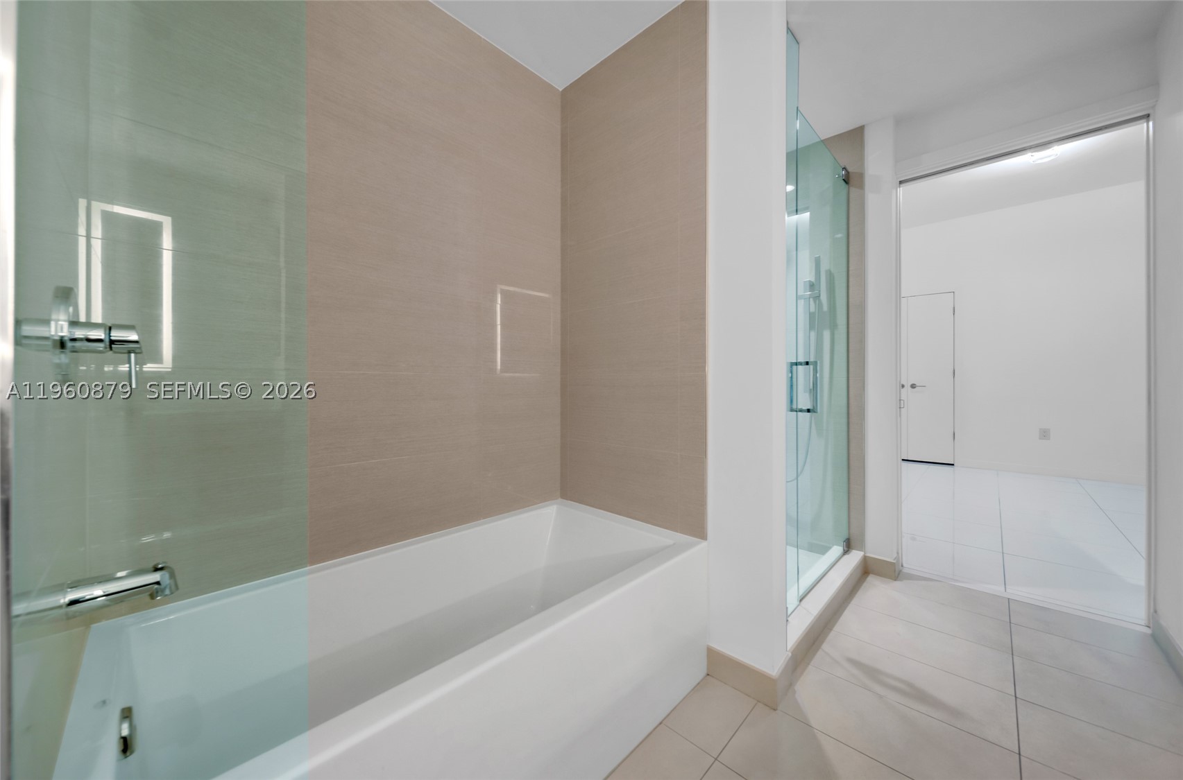851 NE 1st Ave #204, Miami FL 33132