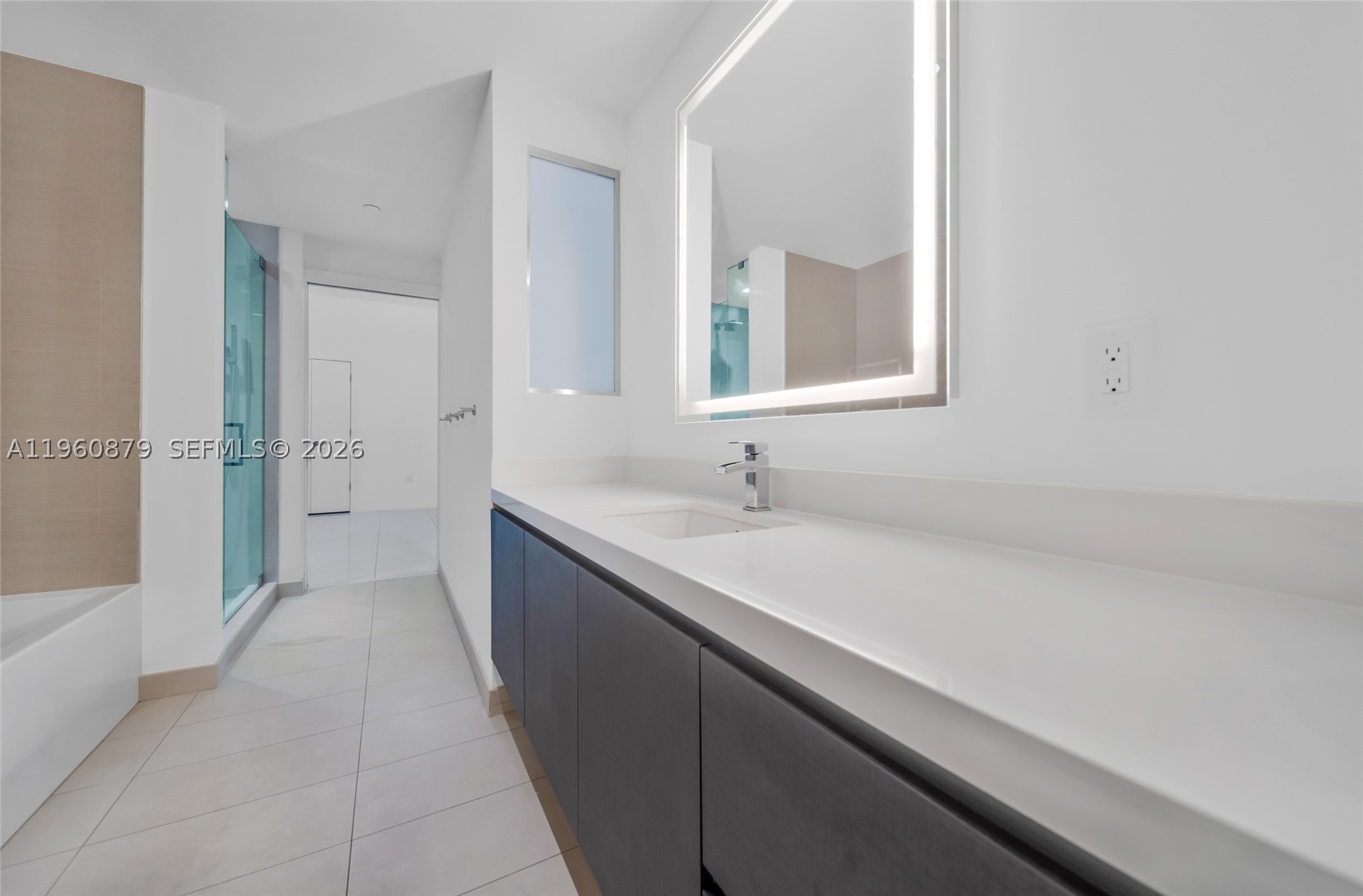 851 NE 1st Ave #204, Miami FL 33132