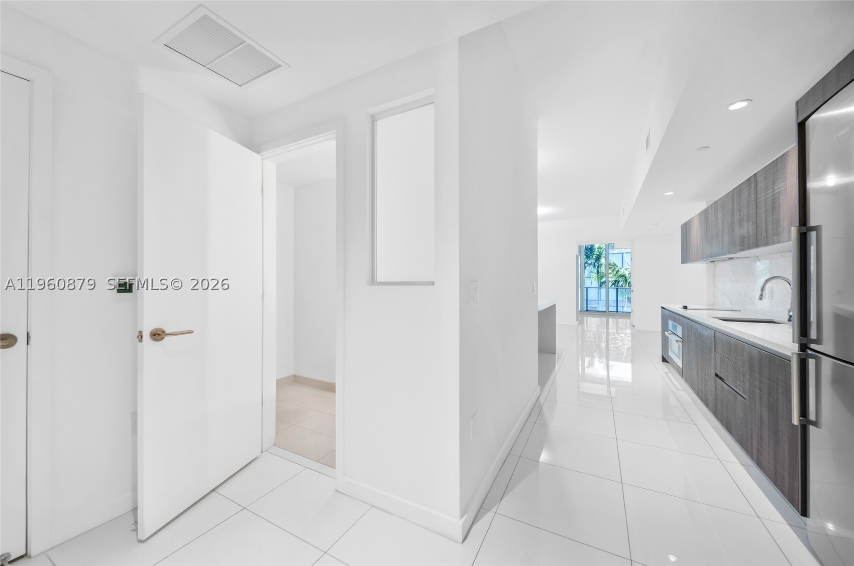851 NE 1st Ave #204, Miami FL 33132