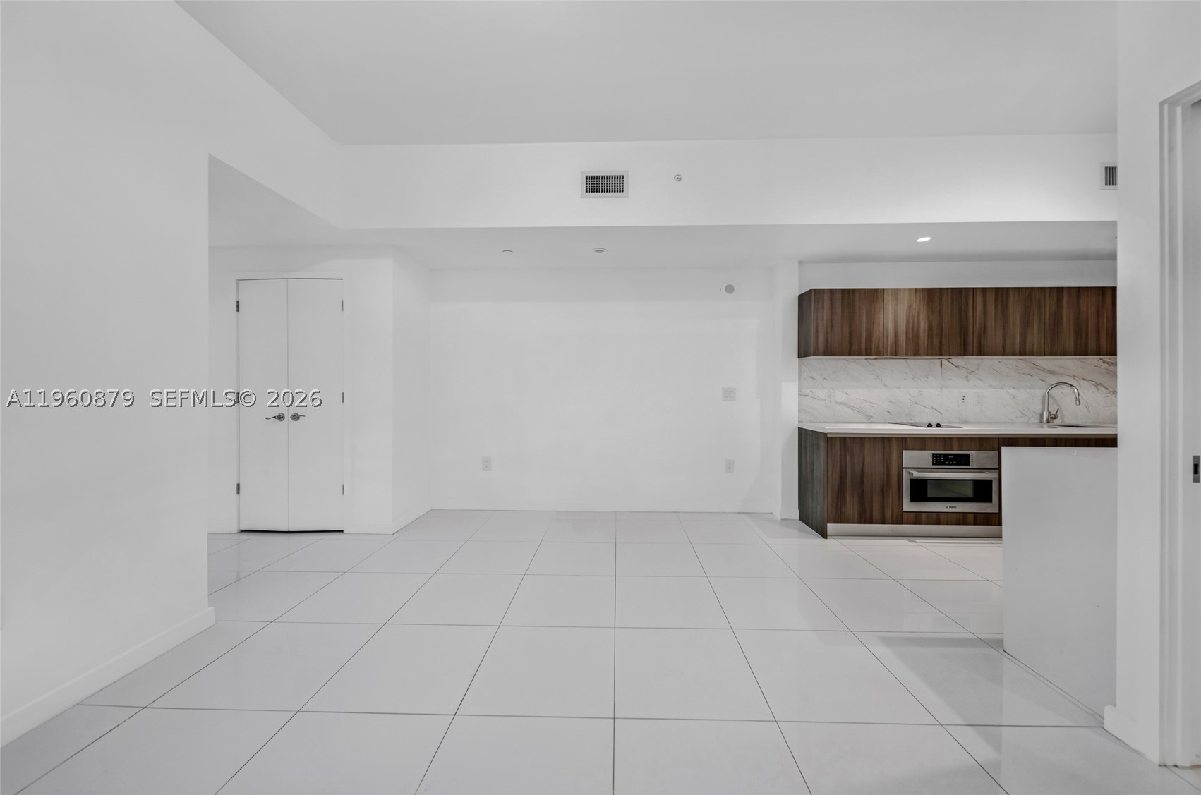 851 NE 1st Ave #204, Miami FL 33132
