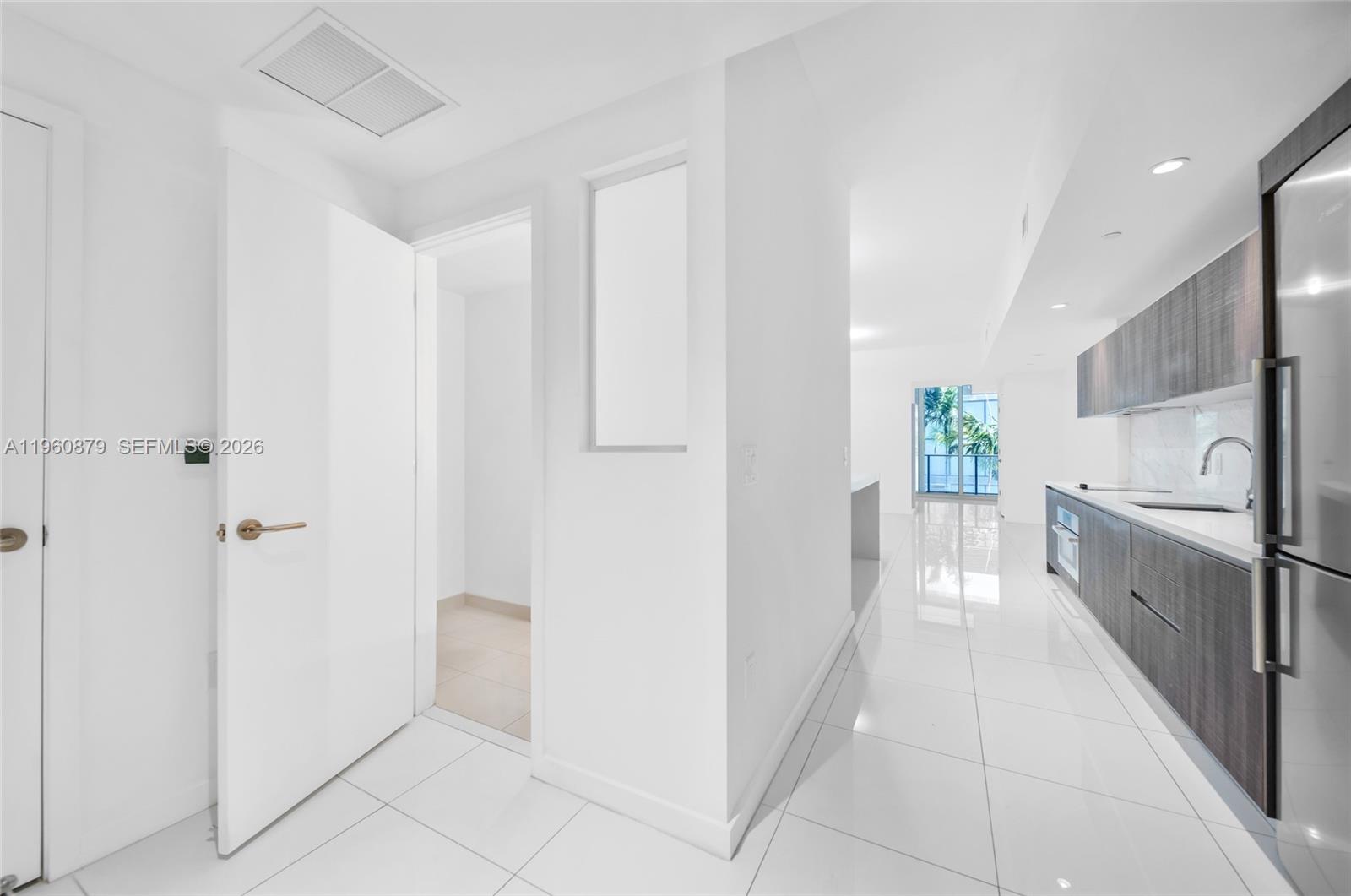 851 NE 1st Ave #204, Miami FL 33132