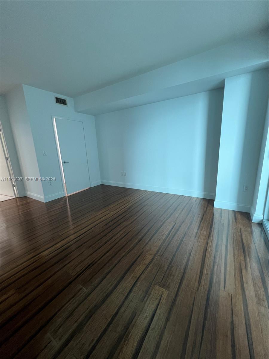 55 SE 6th St #2307, Miami FL 33131