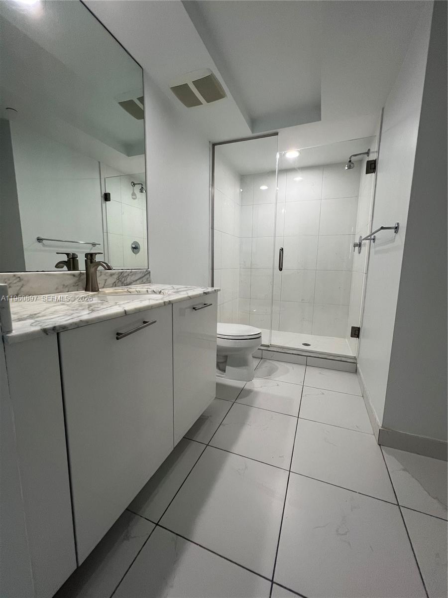 55 SE 6th St #2307, Miami FL 33131