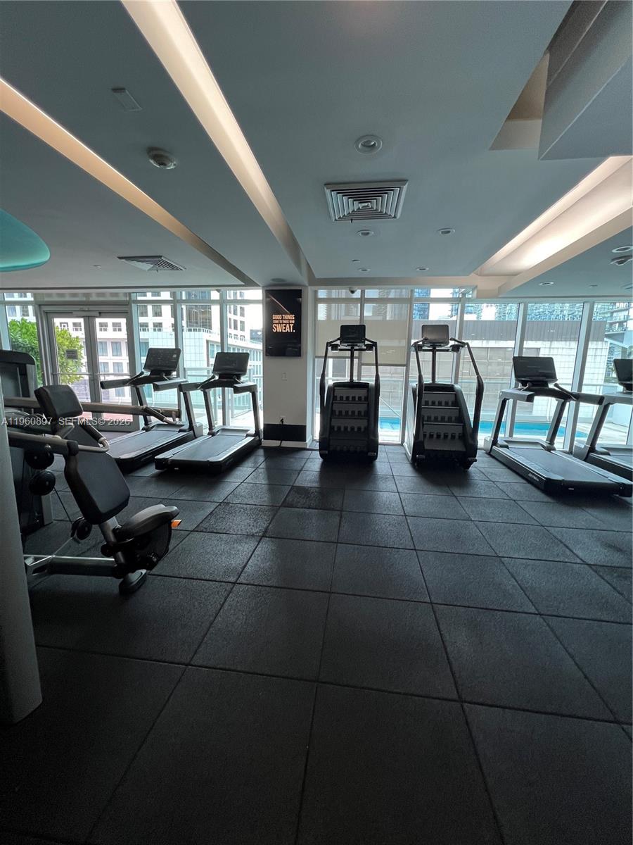 55 SE 6th St #2307, Miami FL 33131