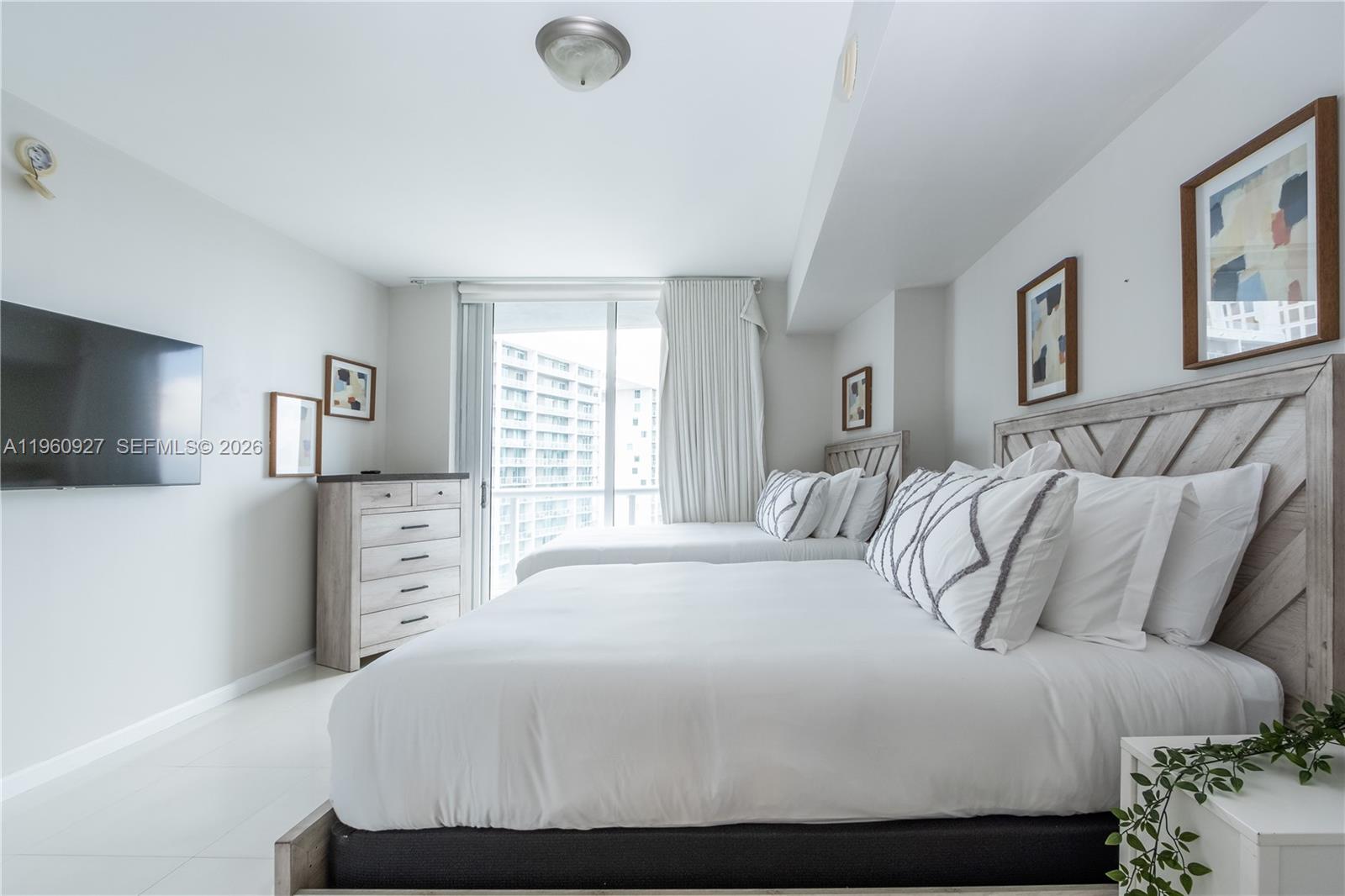 485 Brickell Ave #3506, Miami FL 33131