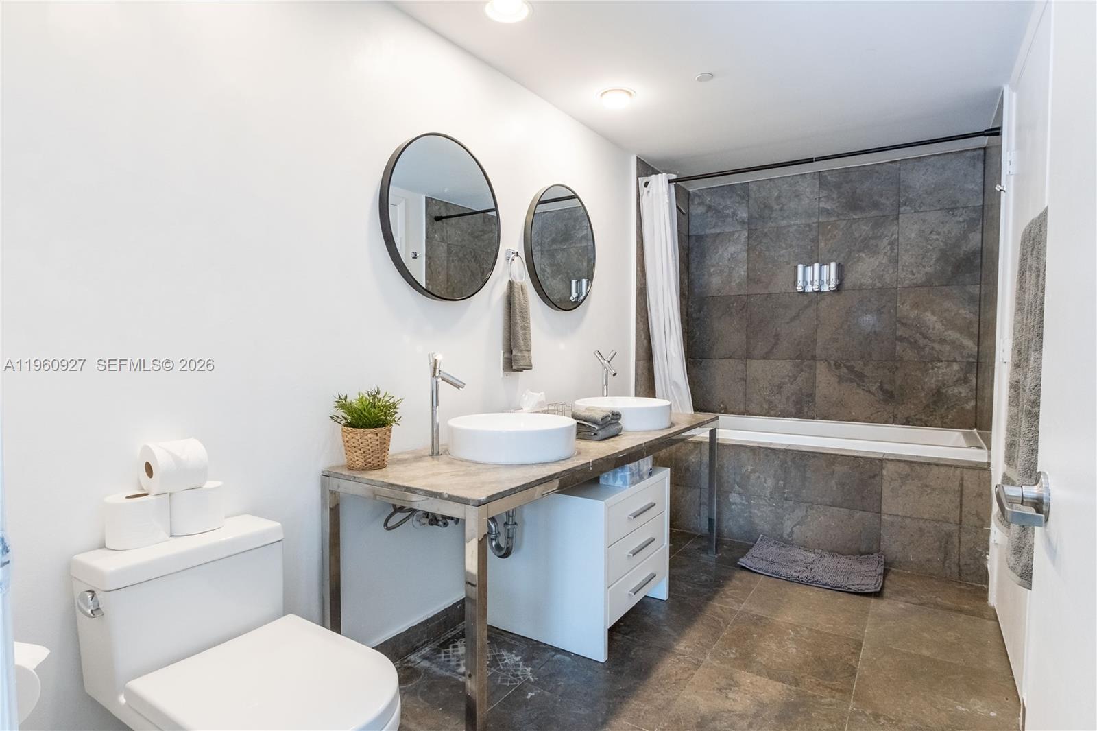 485 Brickell Ave #3506, Miami FL 33131