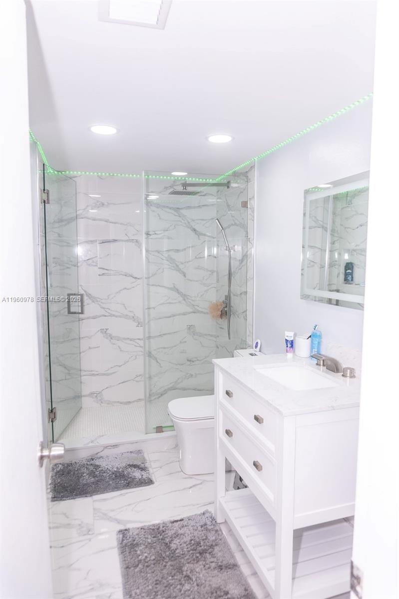6190 W 19th Ave #201, Hialeah FL 33012