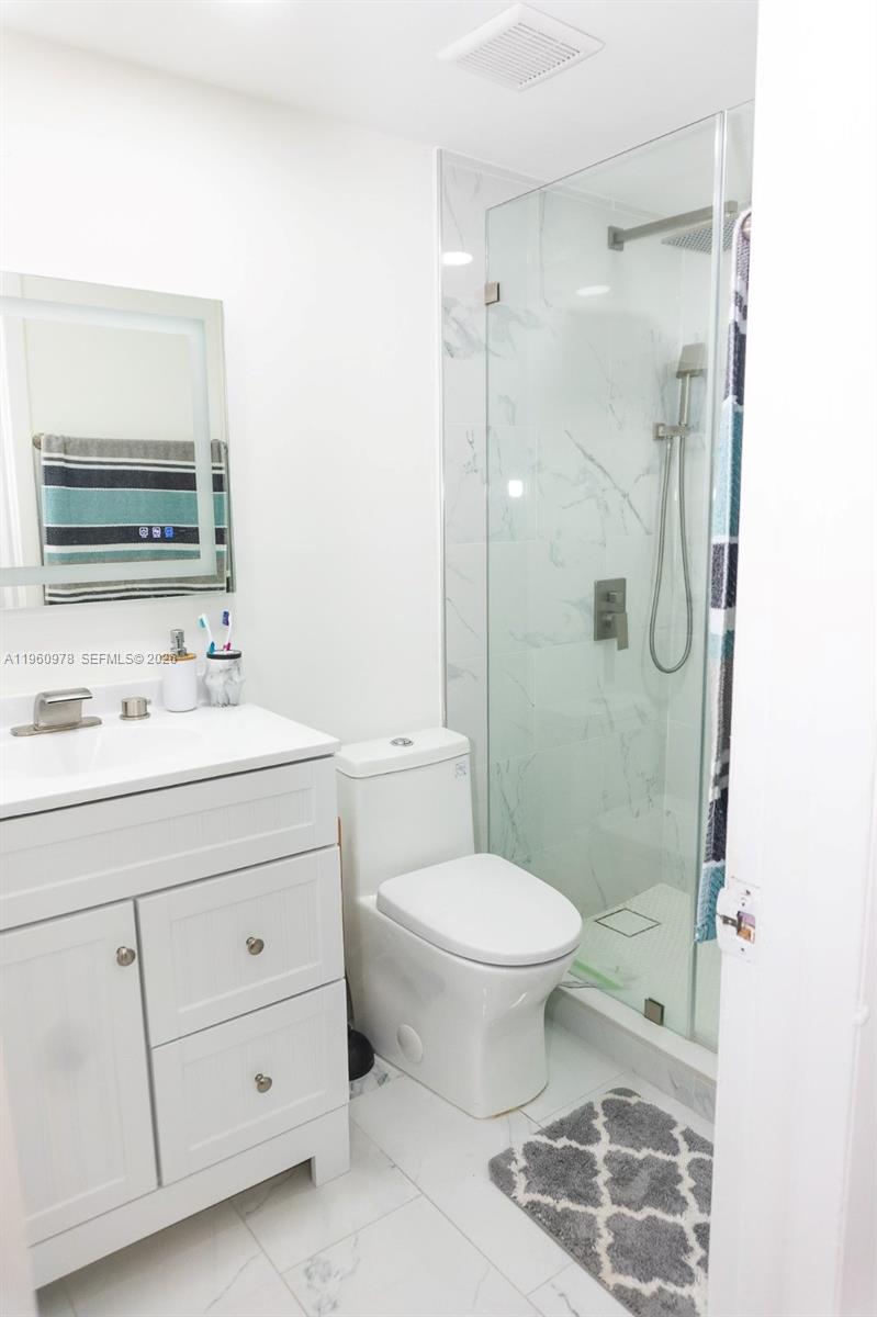 6190 W 19th Ave #201, Hialeah FL 33012