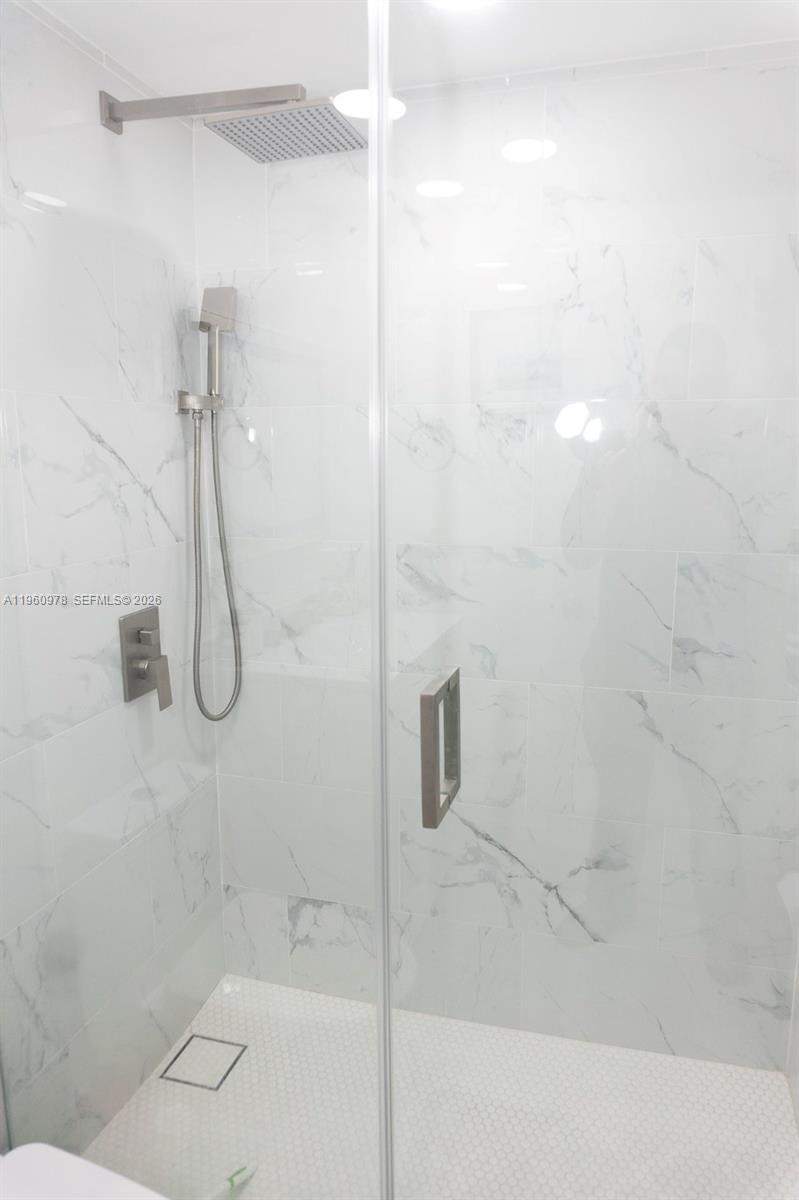 6190 W 19th Ave #201, Hialeah FL 33012