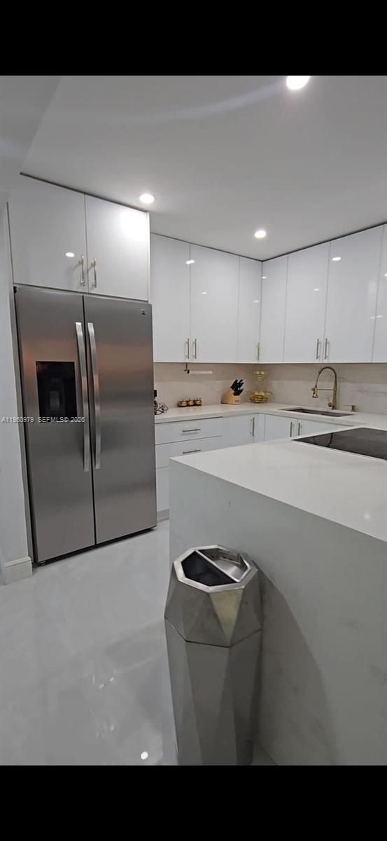 1000 W Island Blvd #2312, Aventura FL 33160