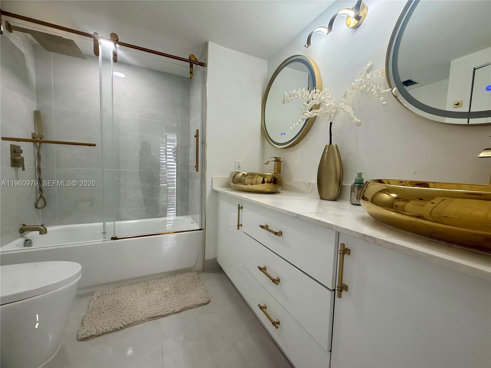 1000 W Island Blvd #2312, Aventura FL 33160