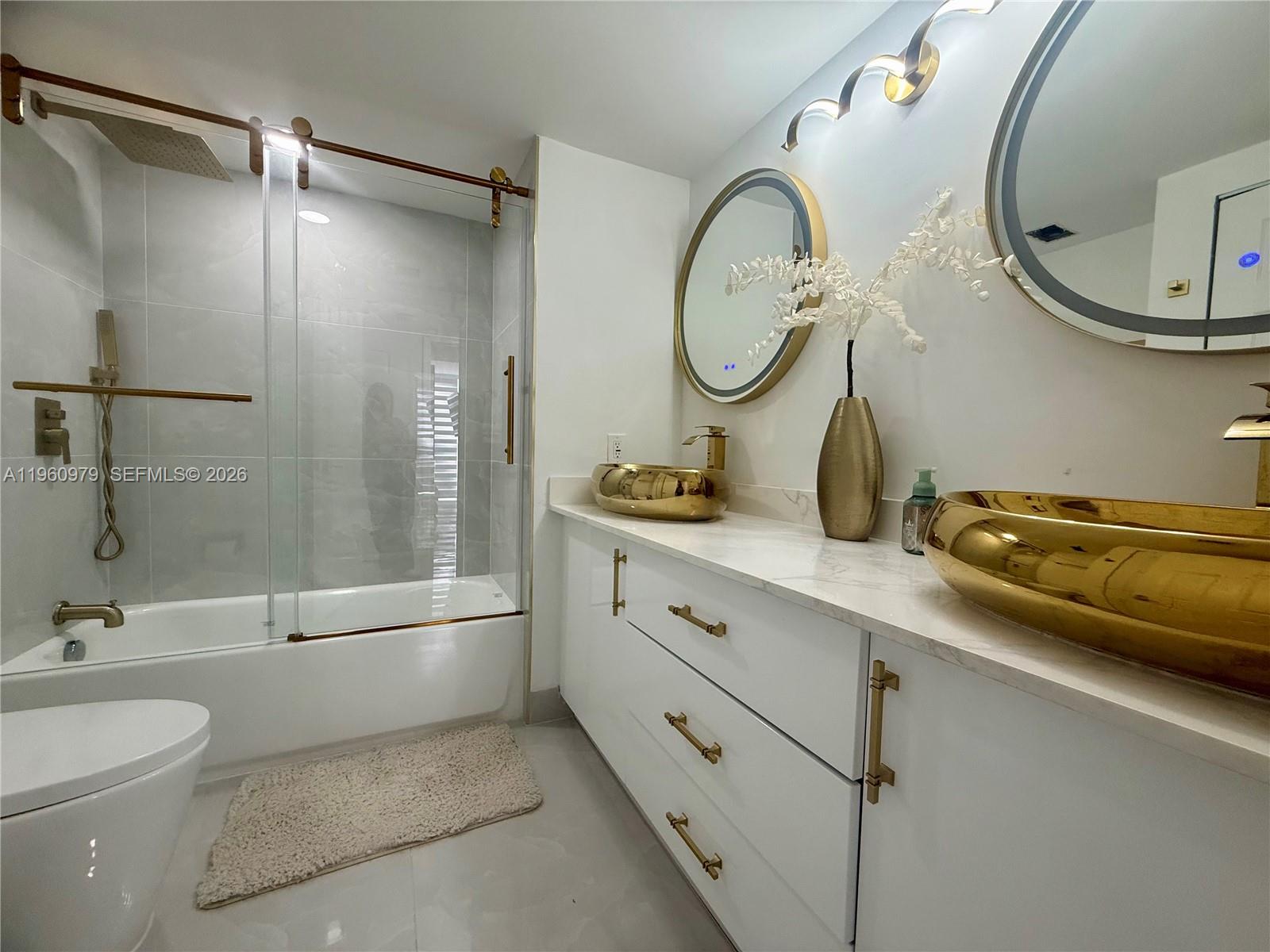 1000 W Island Blvd #2312, Aventura FL 33160