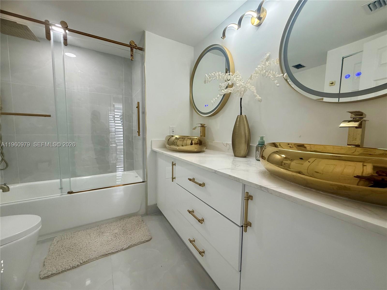 1000 W Island Blvd #2312, Aventura FL 33160