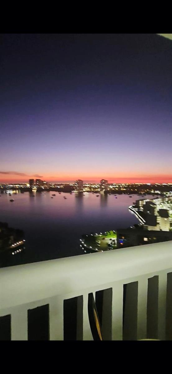 1000 W Island Blvd #2312, Aventura FL 33160