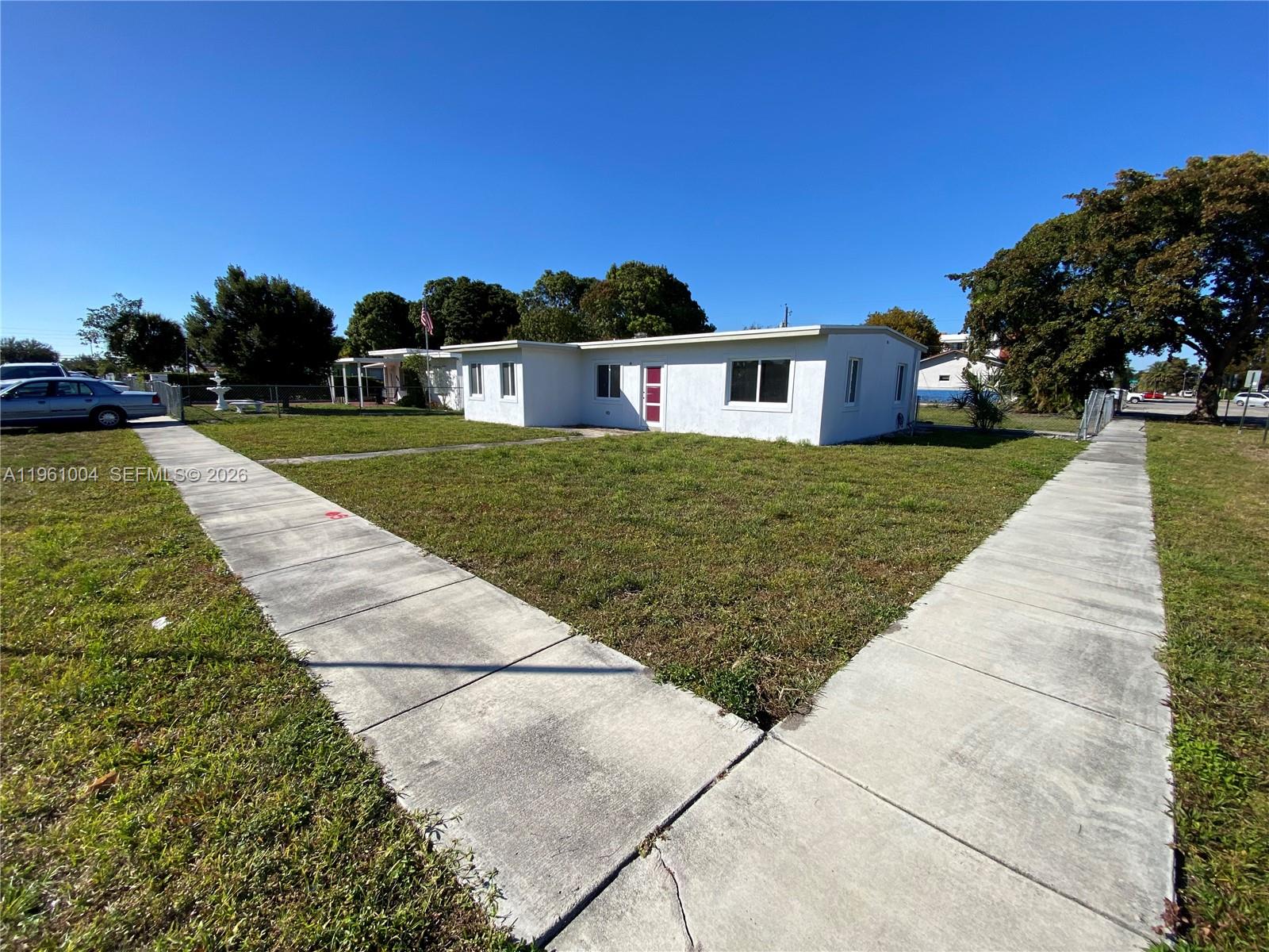 691 E 48th St, Hialeah FL 33013