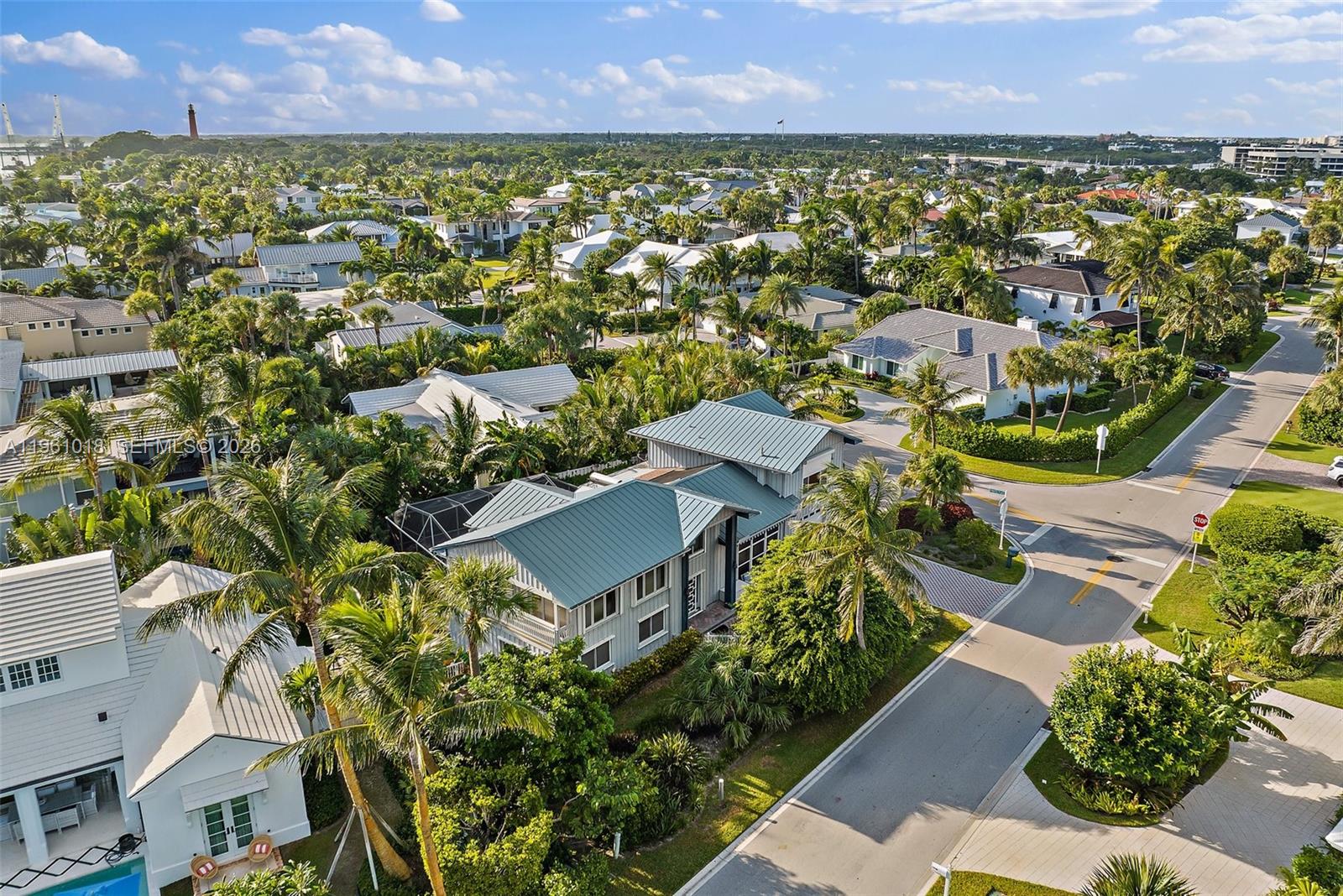 219 Colony Rd, Jupiter Inlet Colony FL 33469