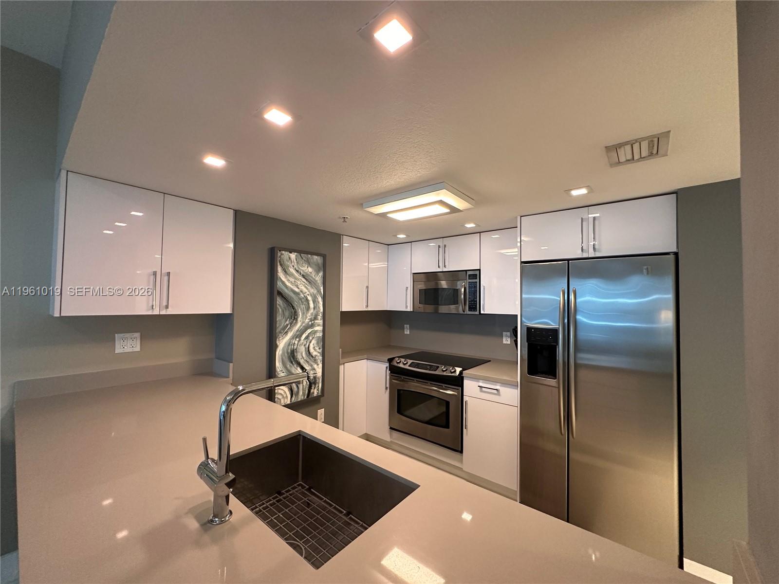 1800 N Bayshore Dr #812, Miami FL 33132