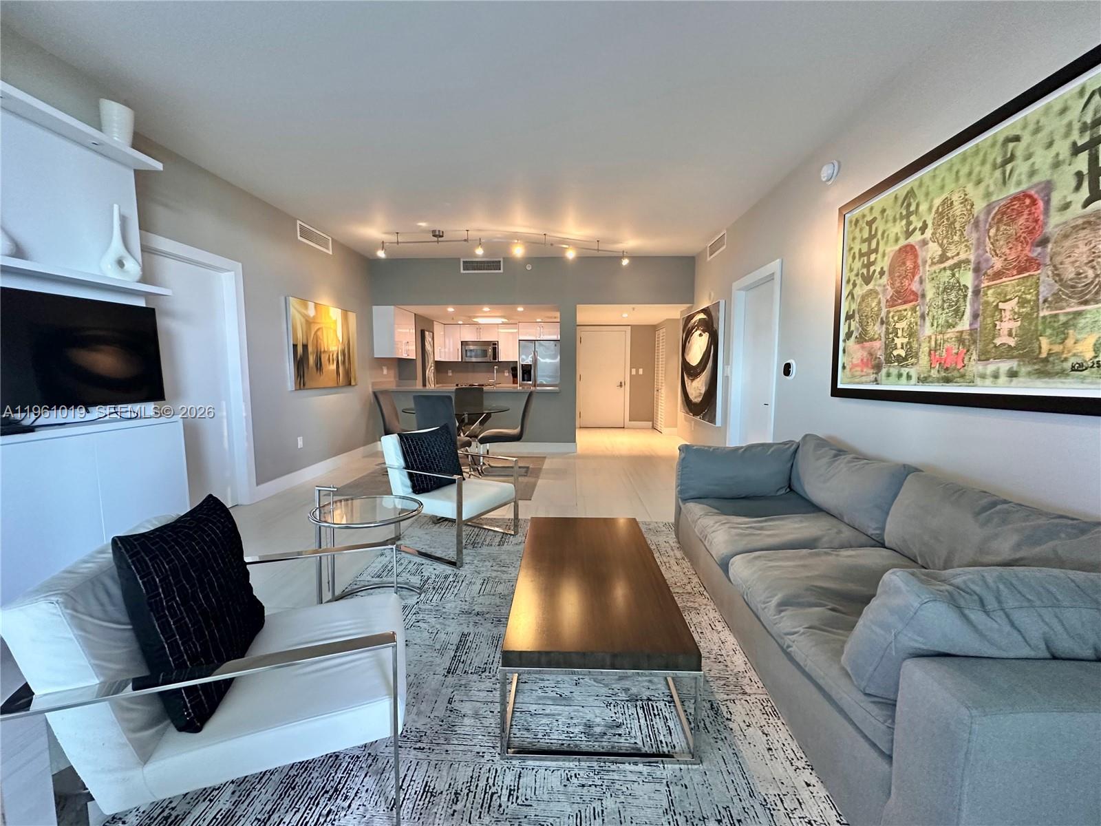 1800 N Bayshore Dr #812, Miami FL 33132