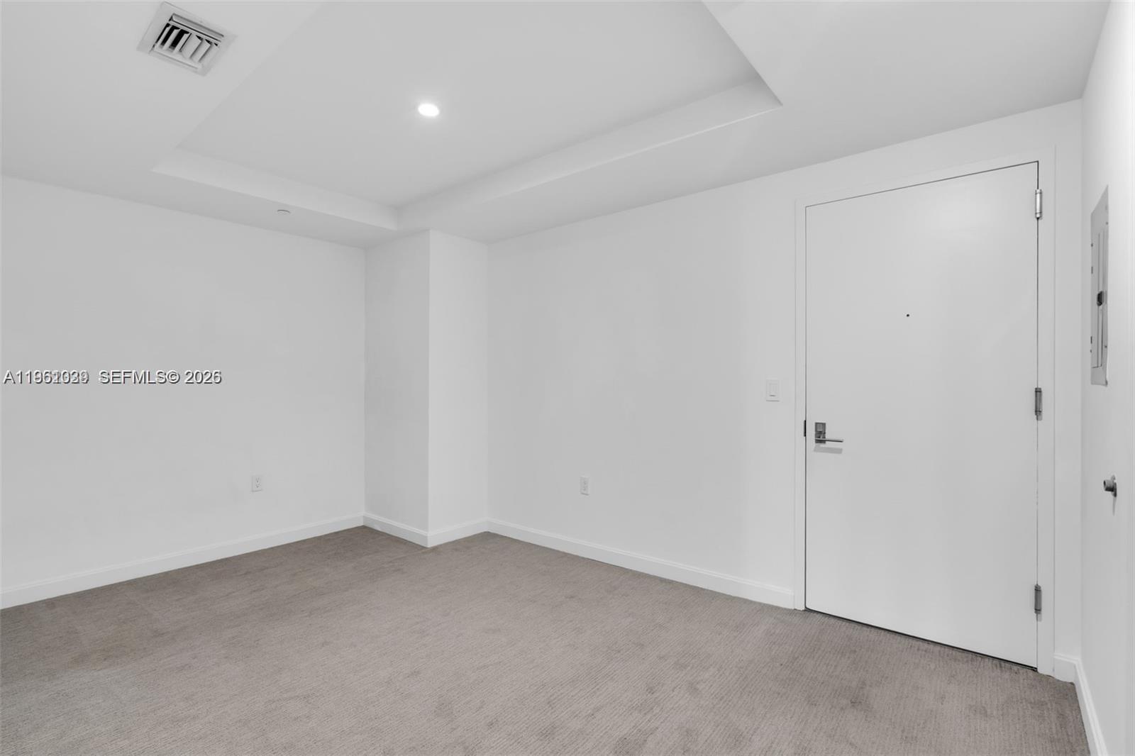 45 SW 9th St #2204, Miami FL 33130