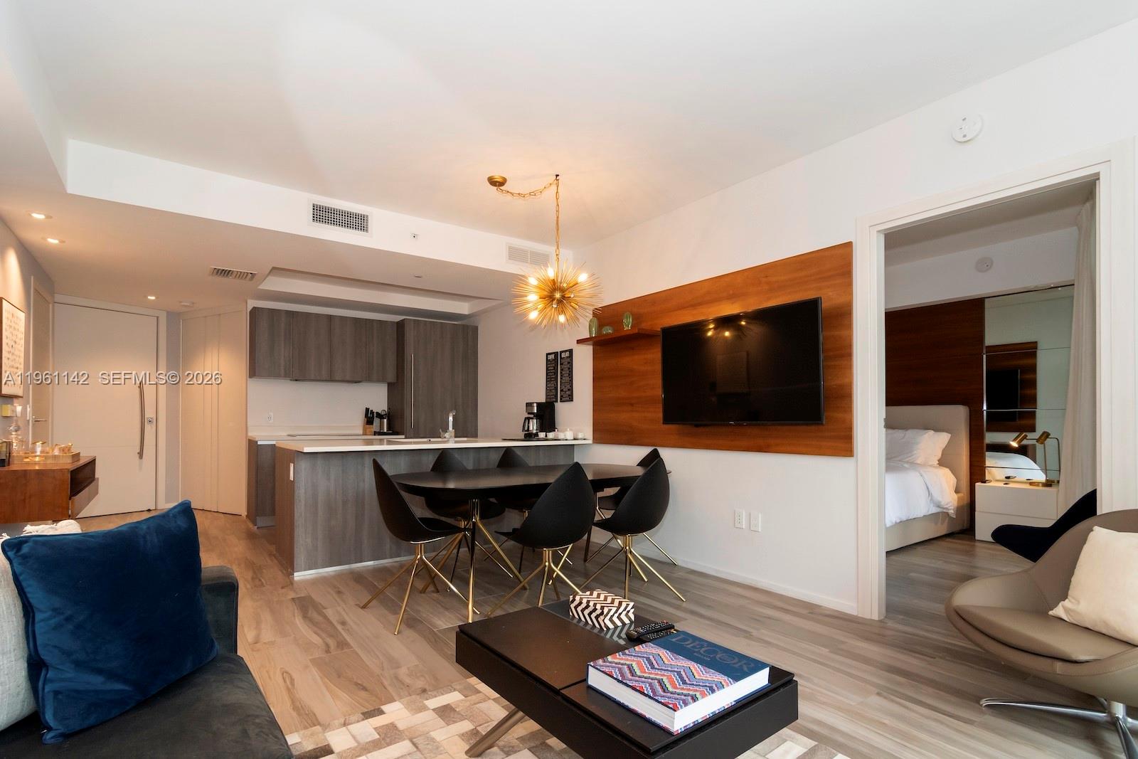 801 S Miami Ave #3803, Miami FL 33130