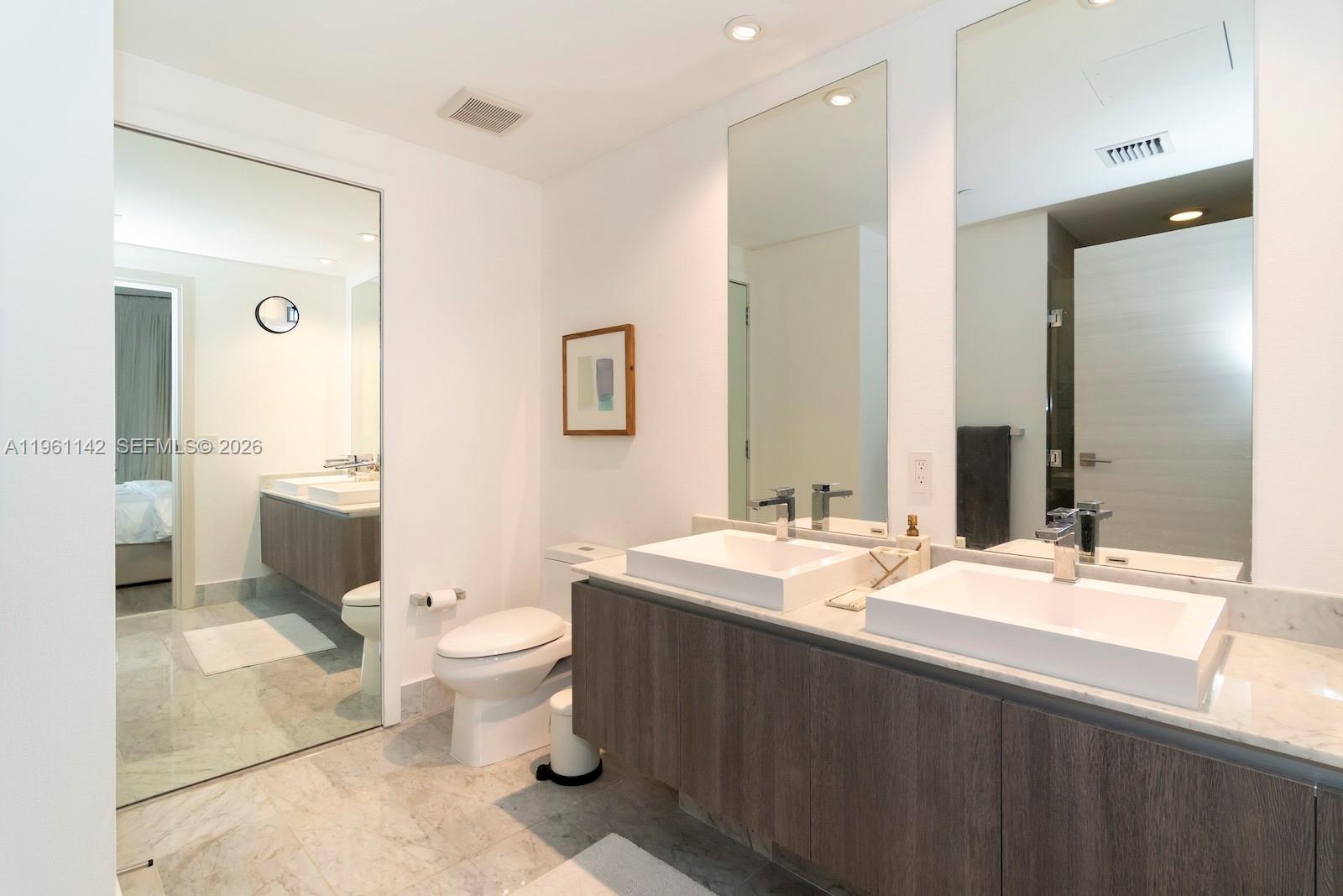 801 S Miami Ave #3803, Miami FL 33130