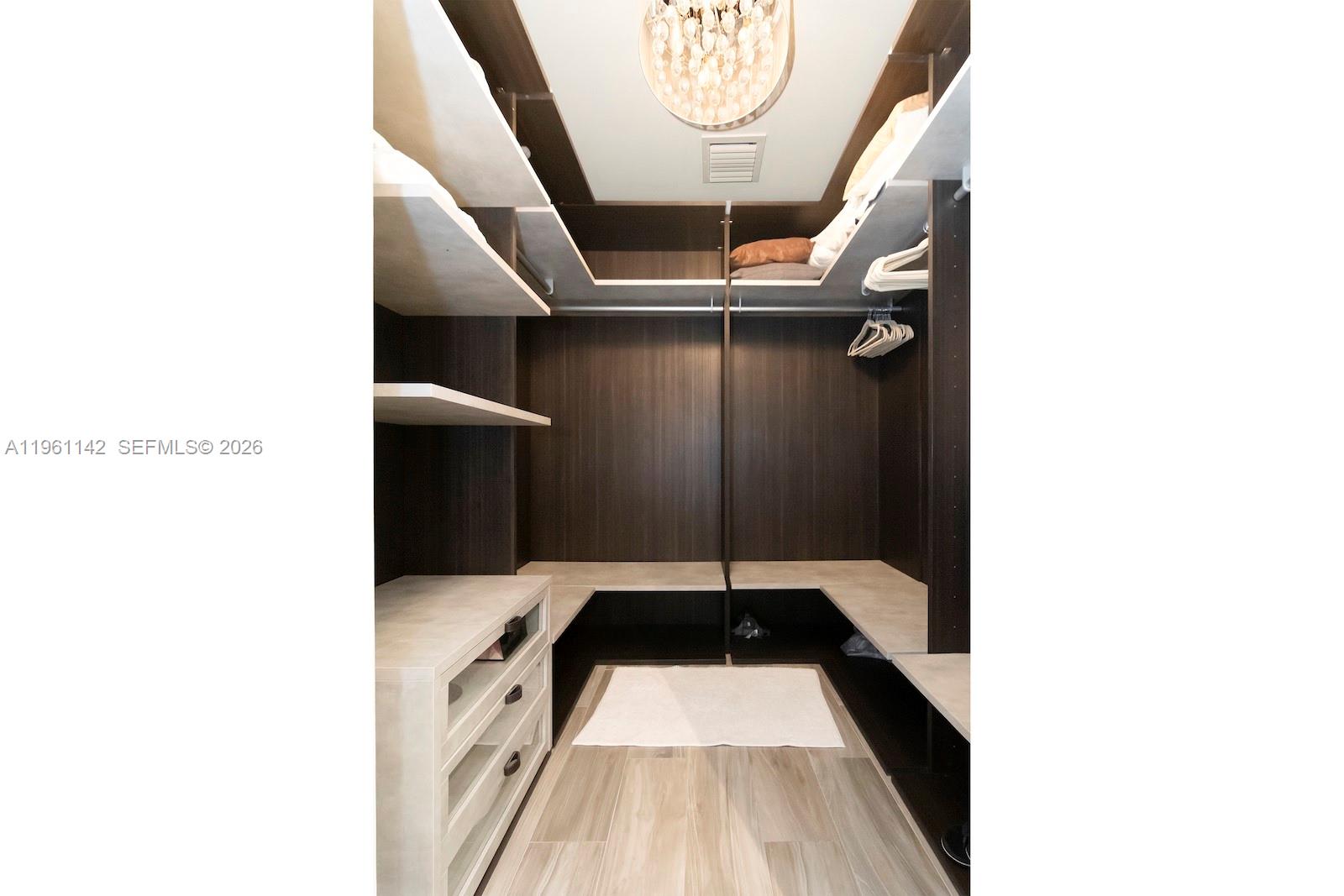 801 S Miami Ave #3803, Miami FL 33130