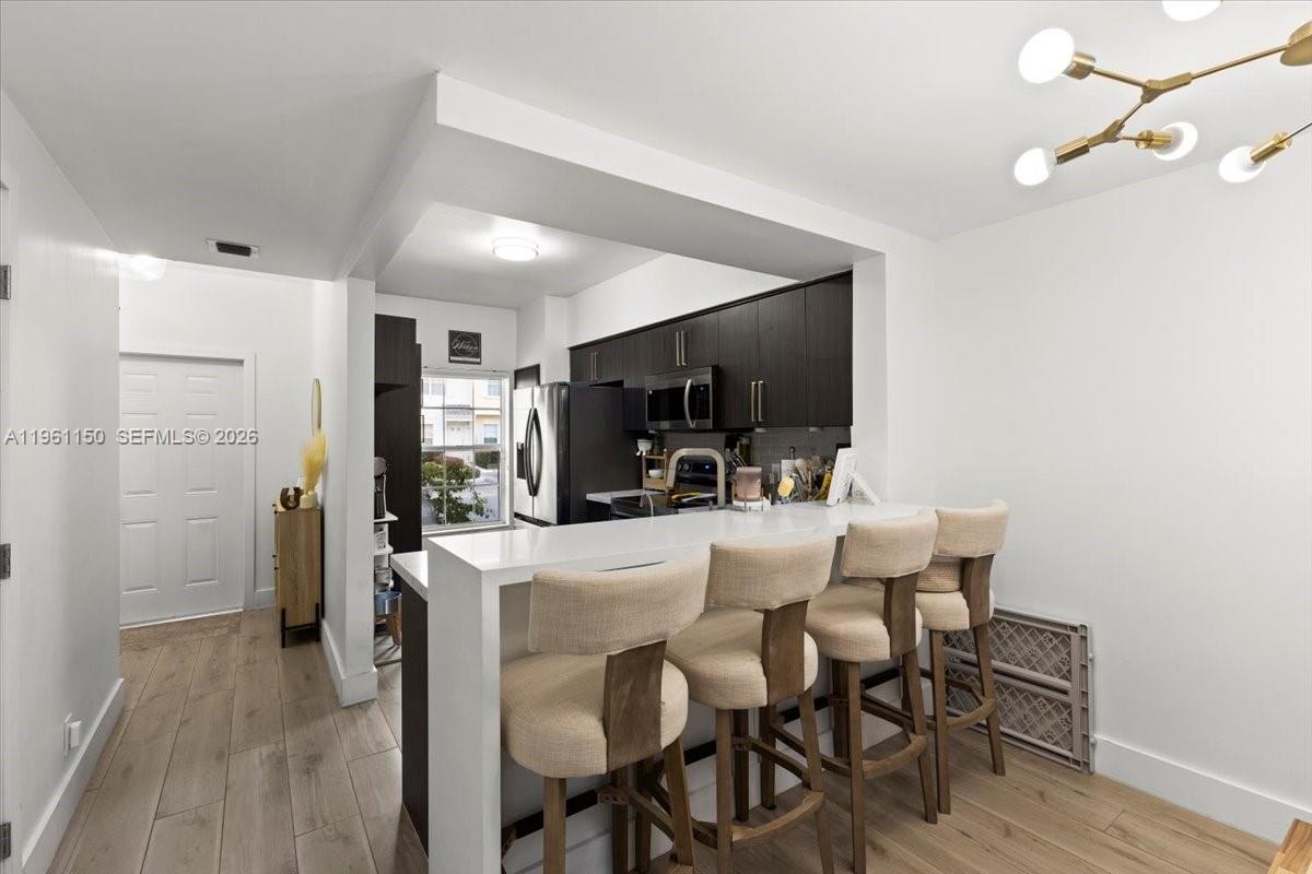 12 Whitehead Cir, Weston FL 33326