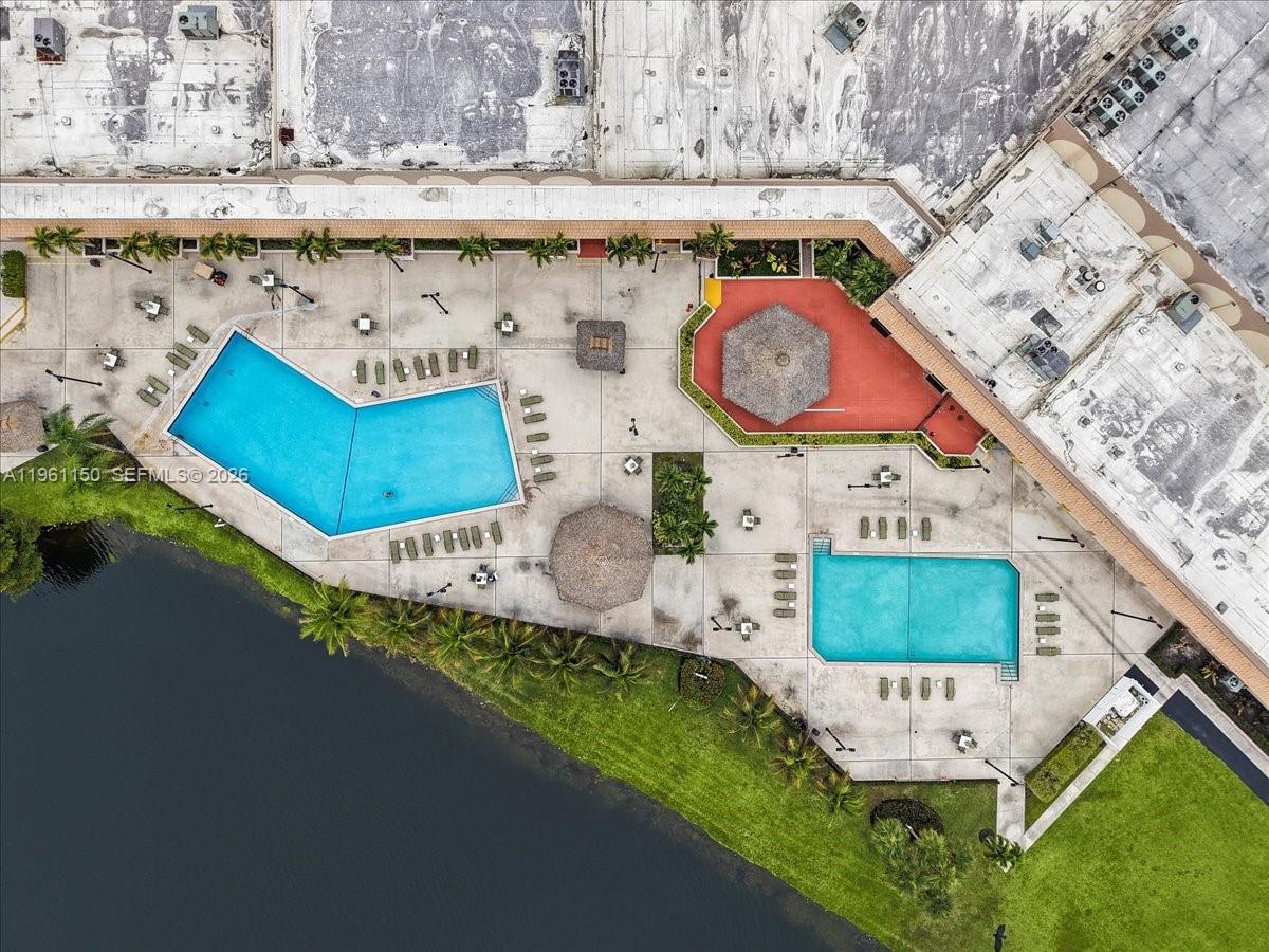 12 Whitehead Cir, Weston FL 33326