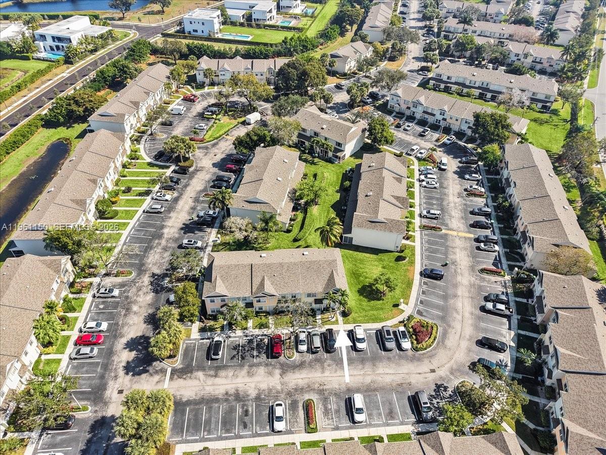 12 Whitehead Cir, Weston FL 33326