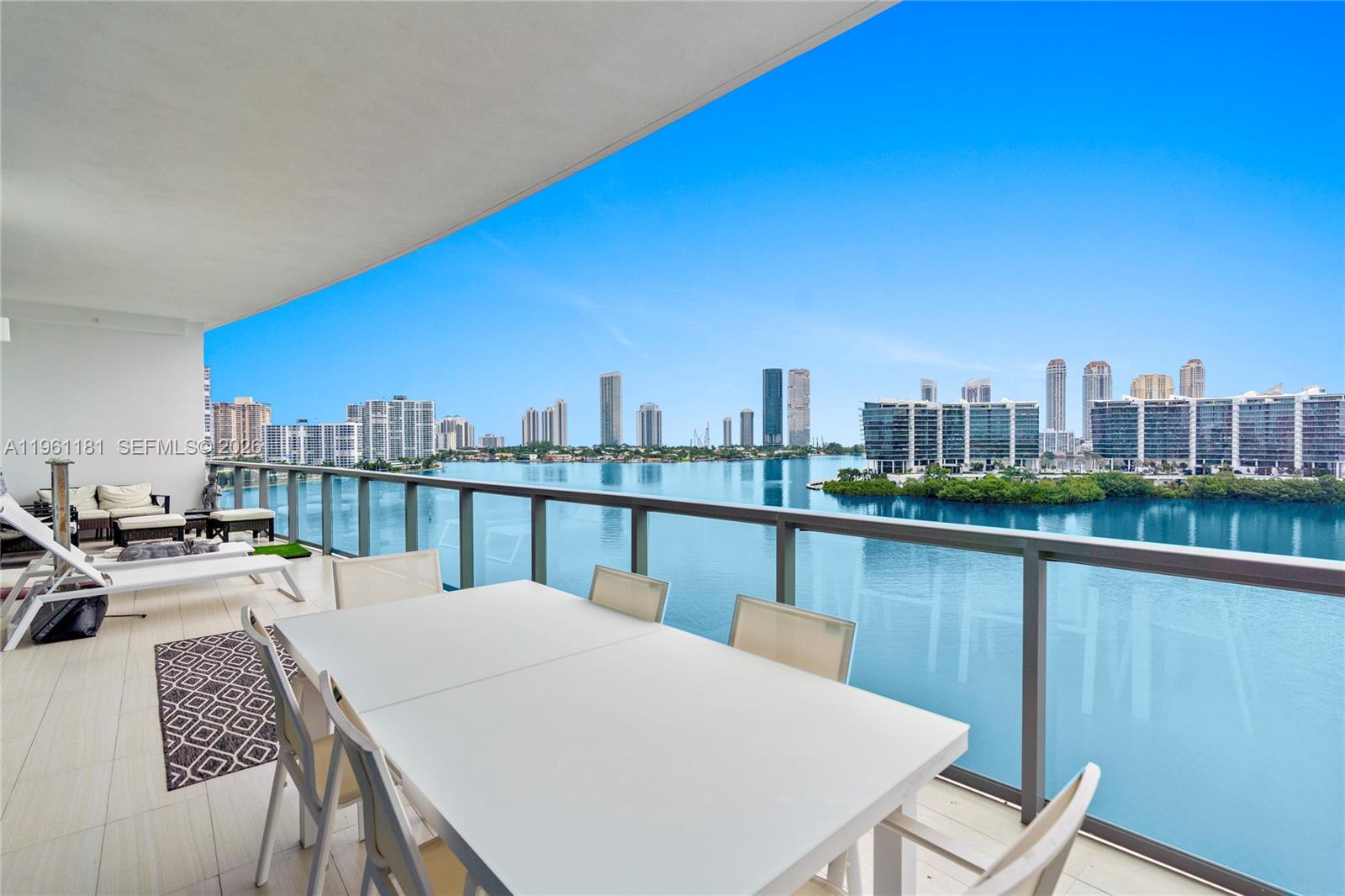 3300 NE 188th St #LPH16, Aventura FL 33180