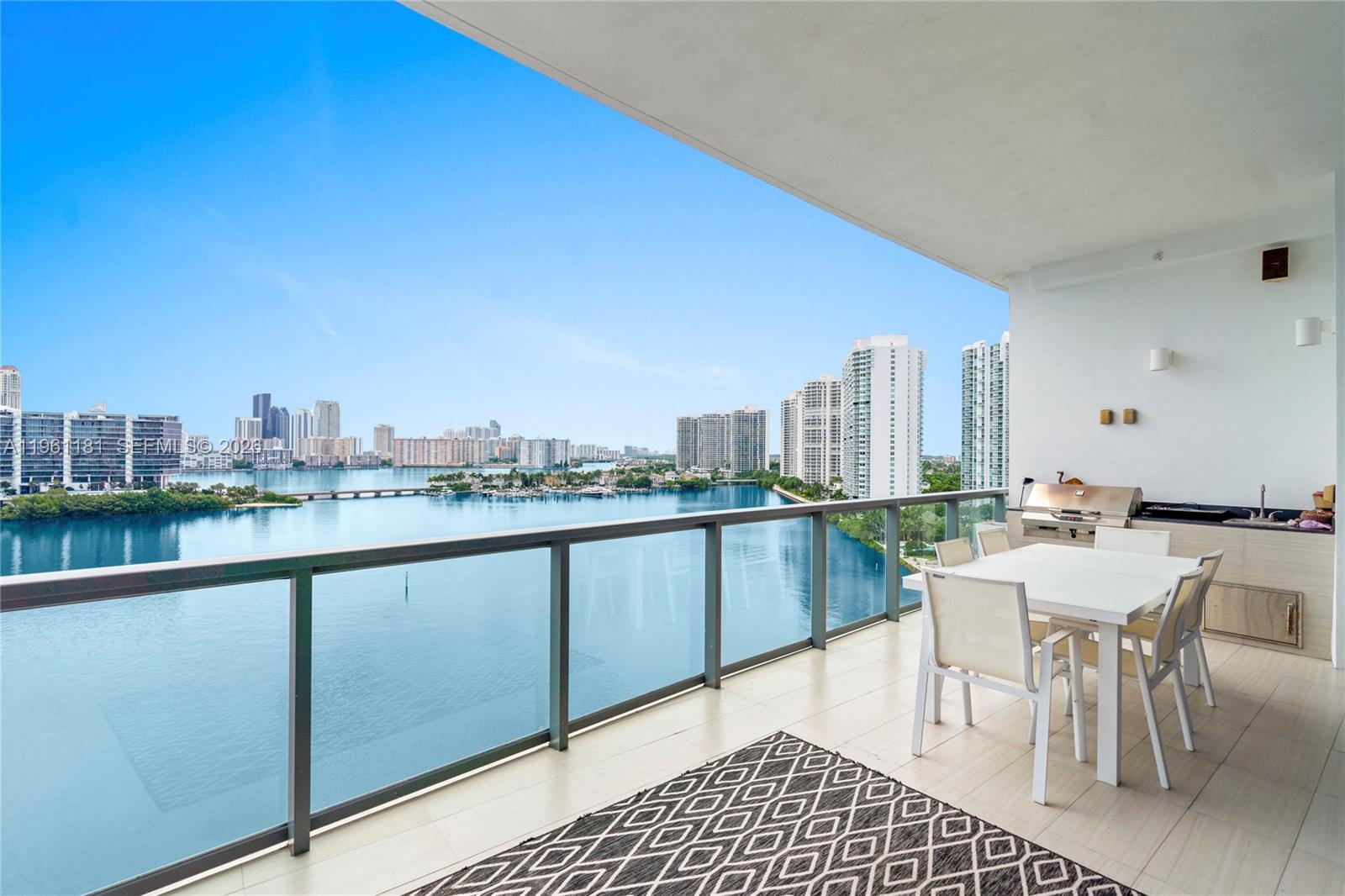 3300 NE 188th St #LPH16, Aventura FL 33180