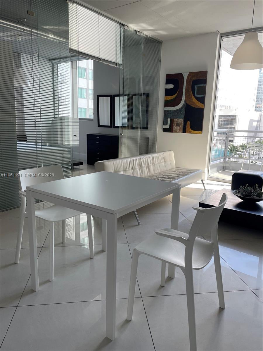 690 SW 1st Ct #1021, Miami FL 33130